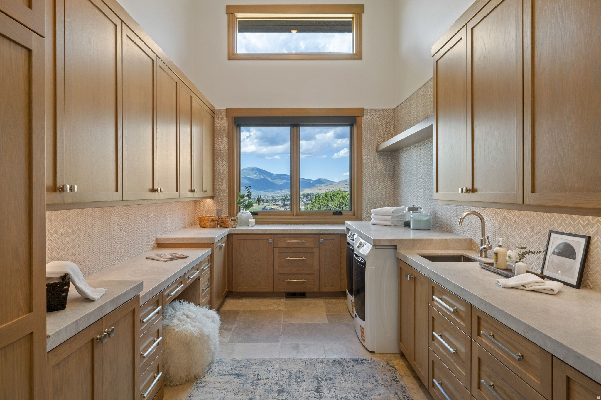 RED LEDGES - Residential