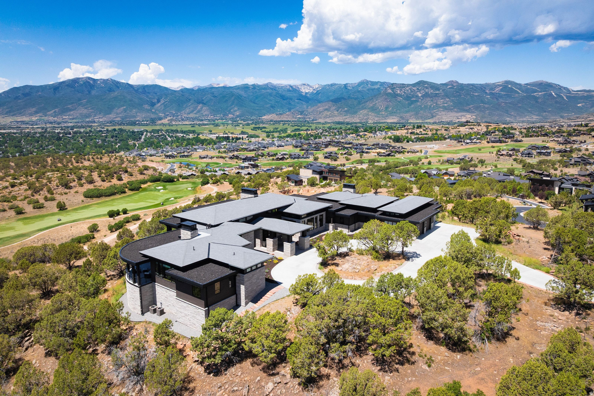 RED LEDGES - Residential