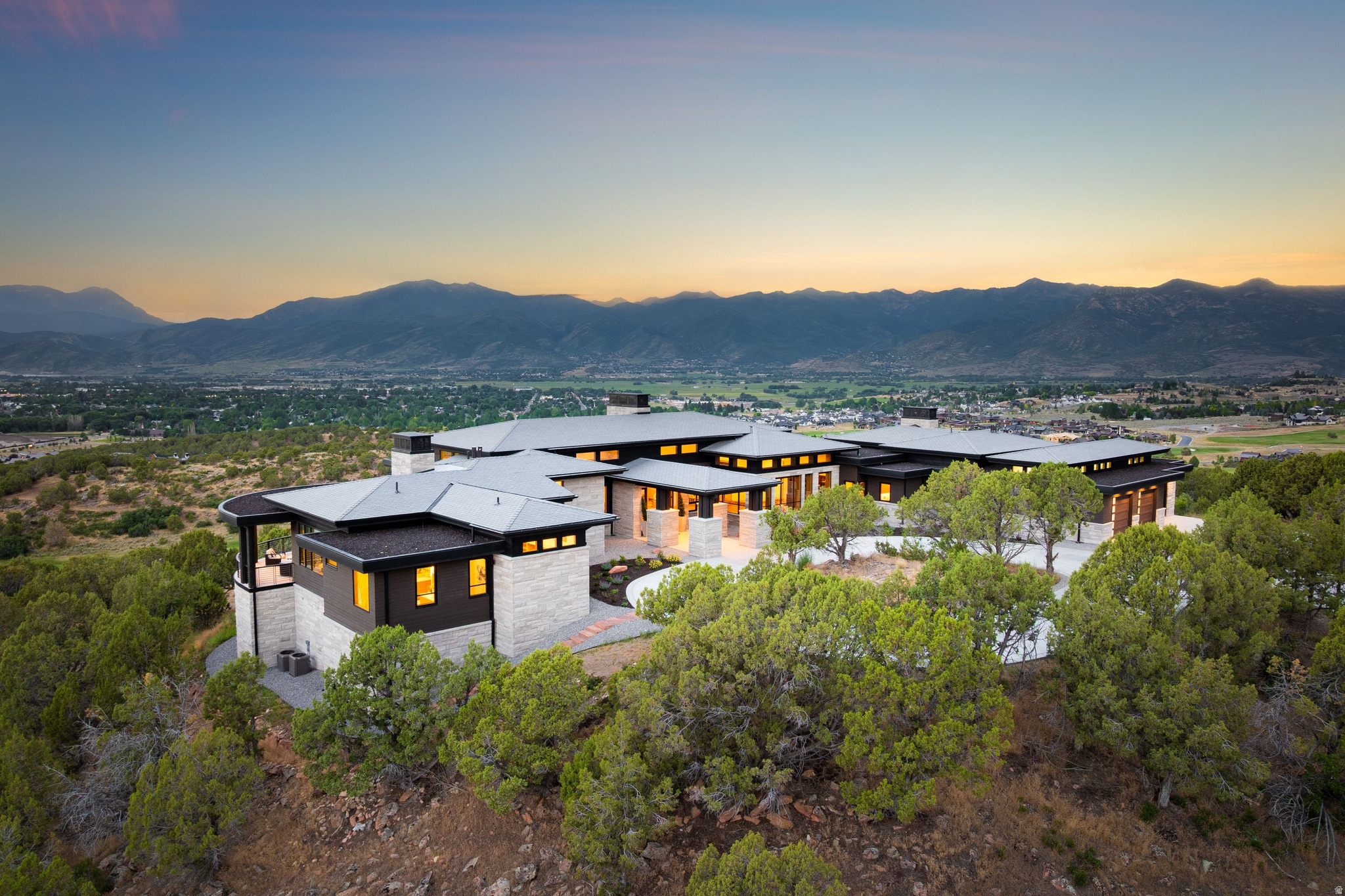 RED LEDGES - Residential