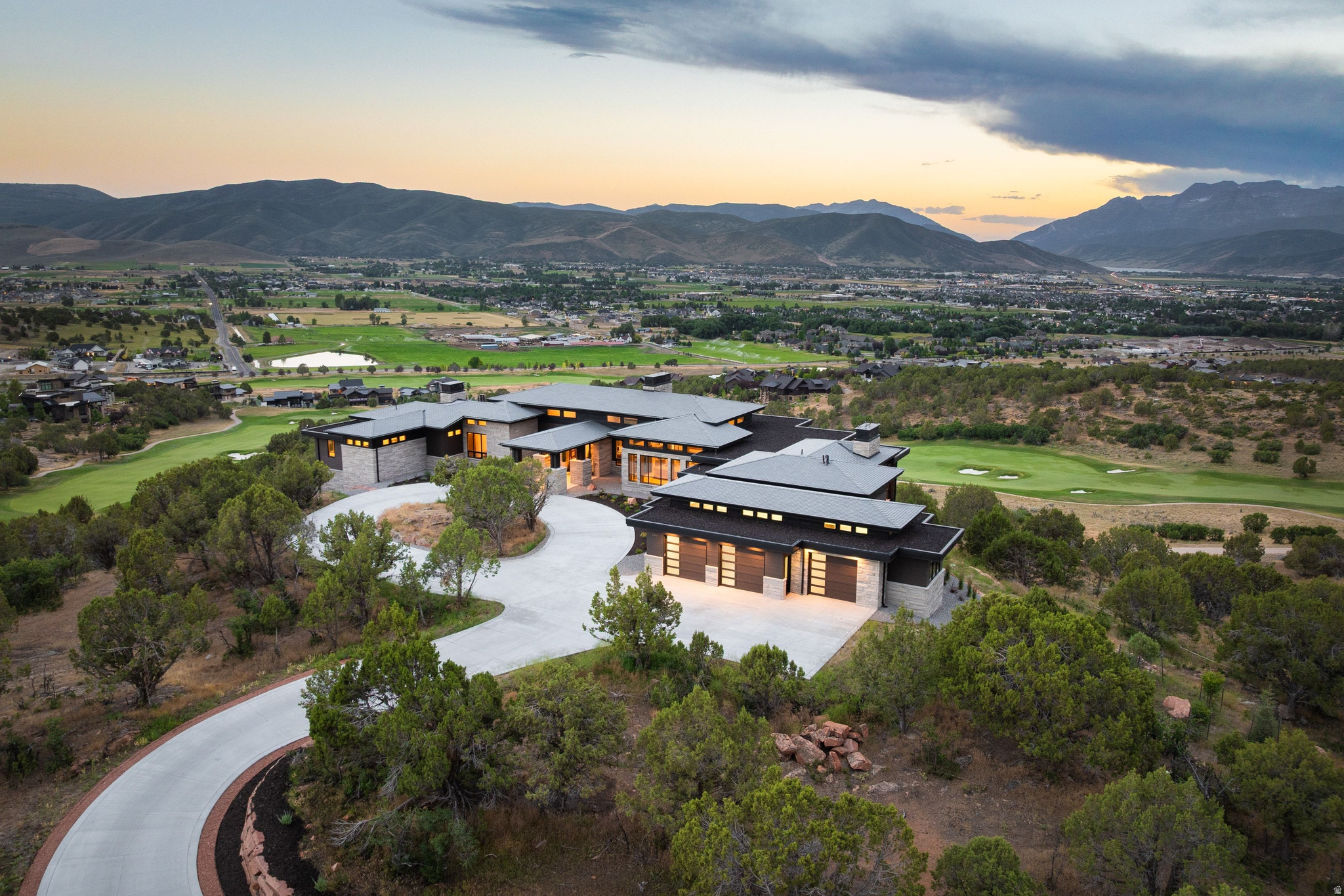 RED LEDGES - Residential