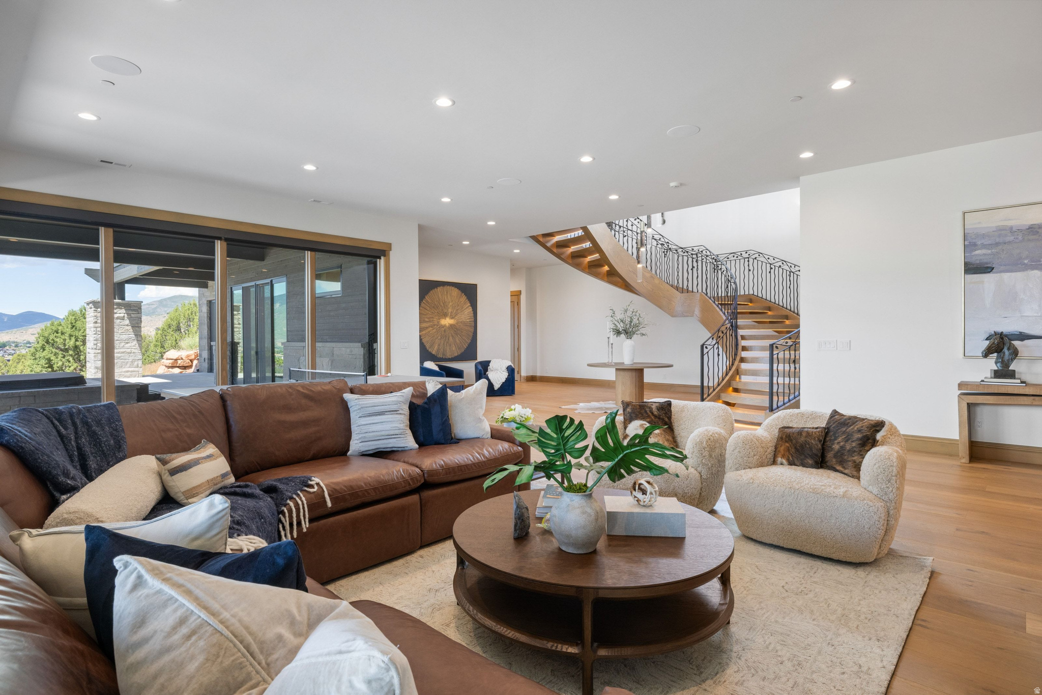 RED LEDGES - Residential