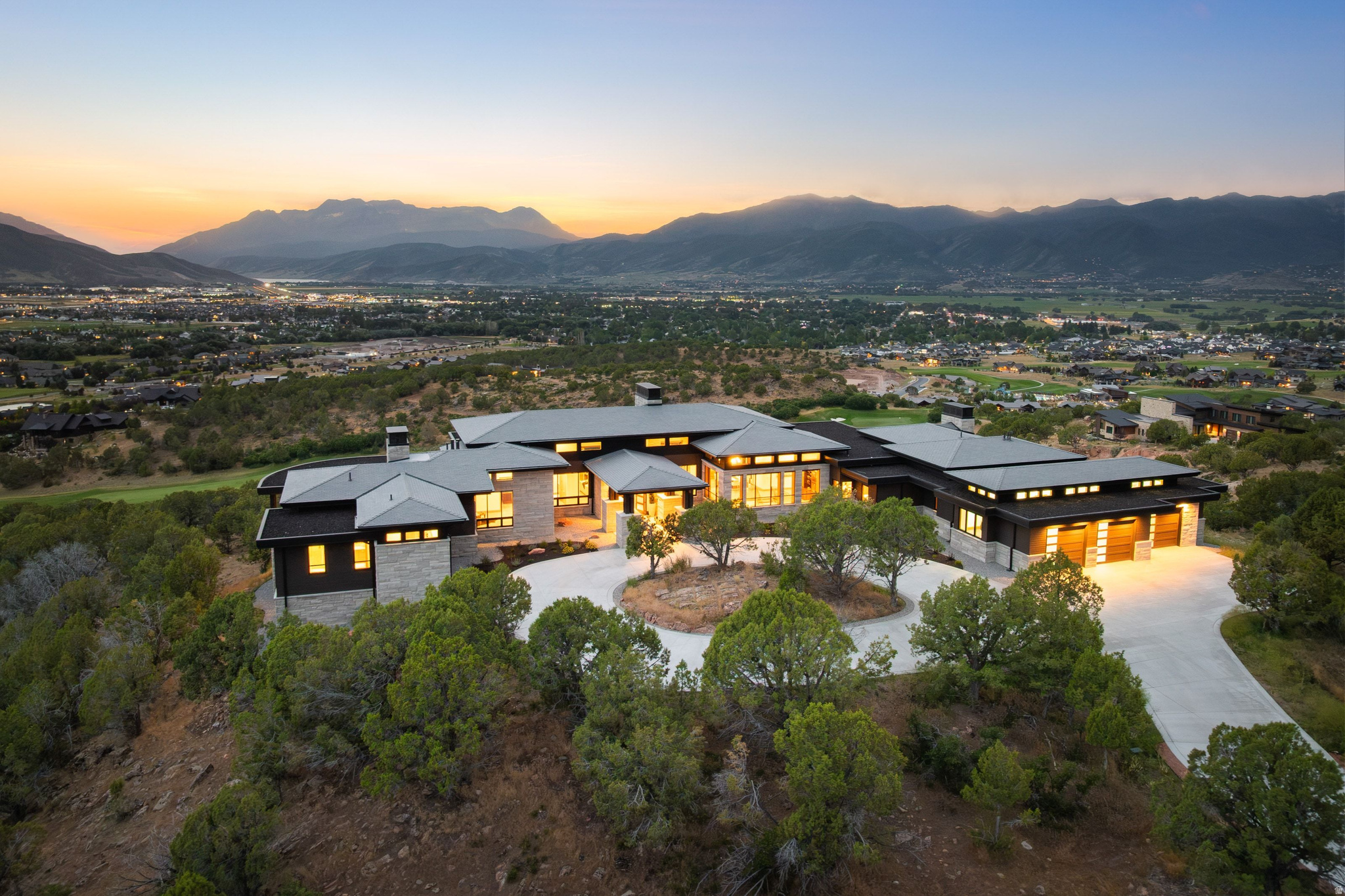 RED LEDGES - Residential