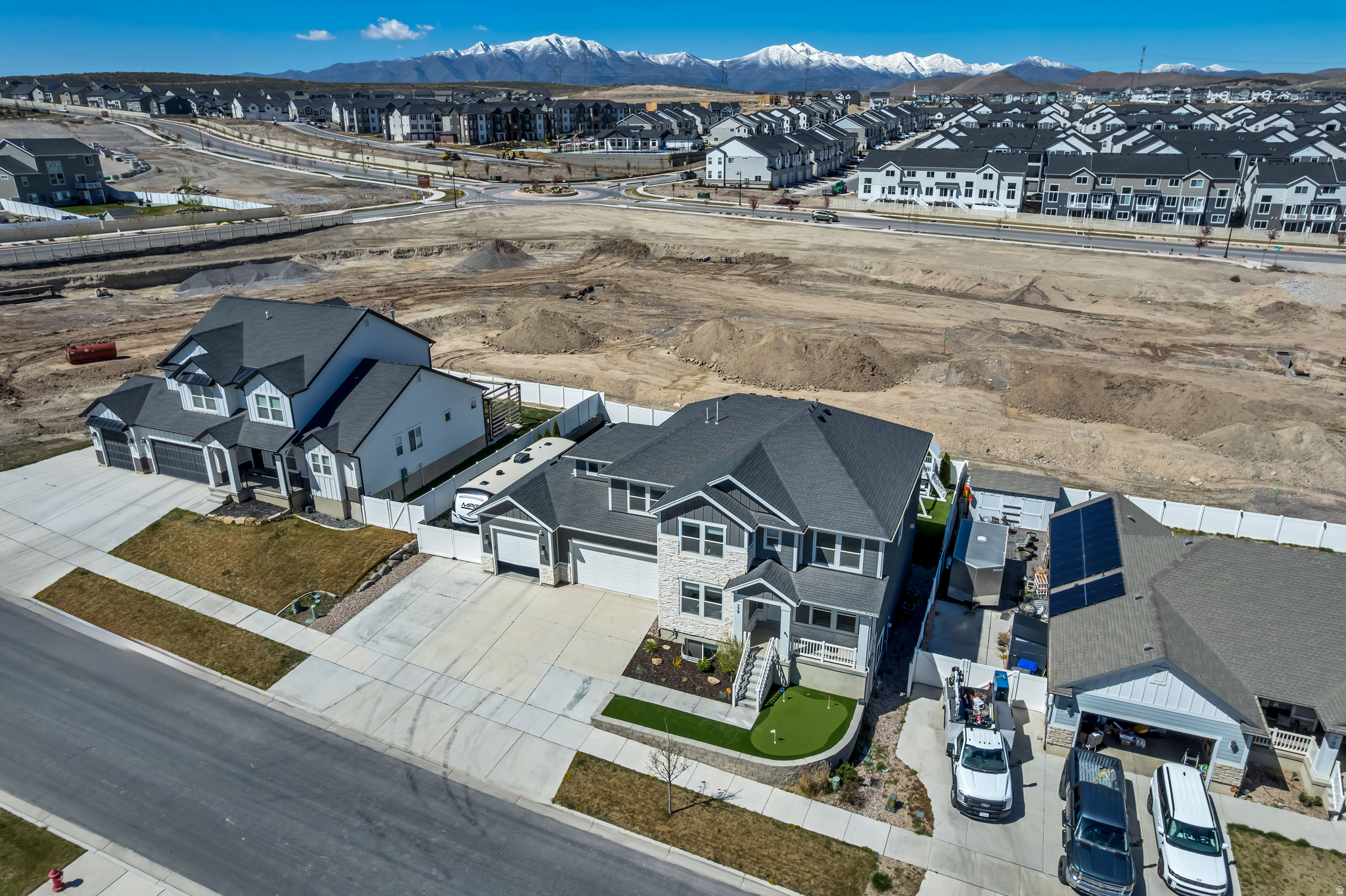 THE RIDGE - Residential