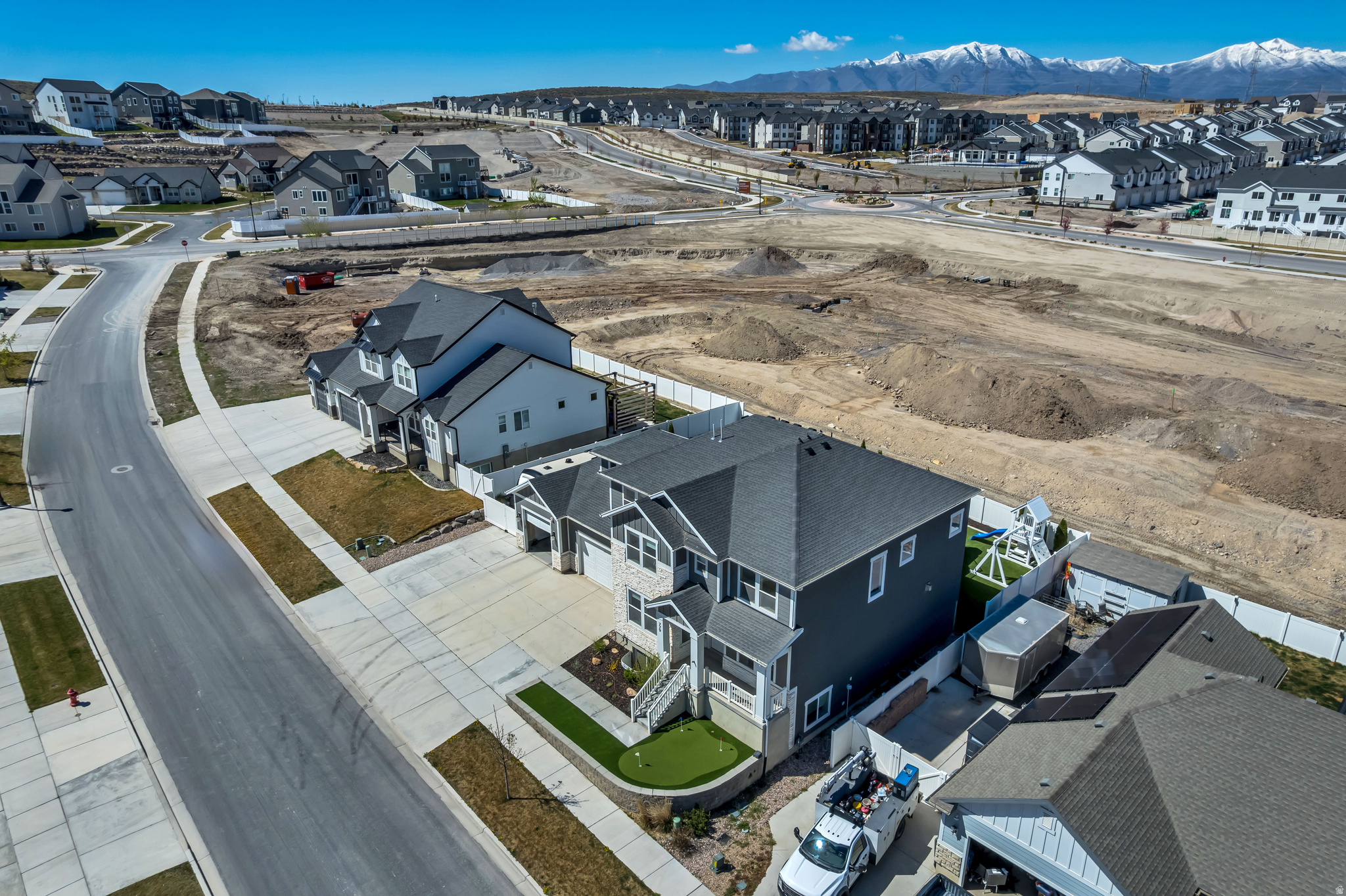 THE RIDGE - Residential