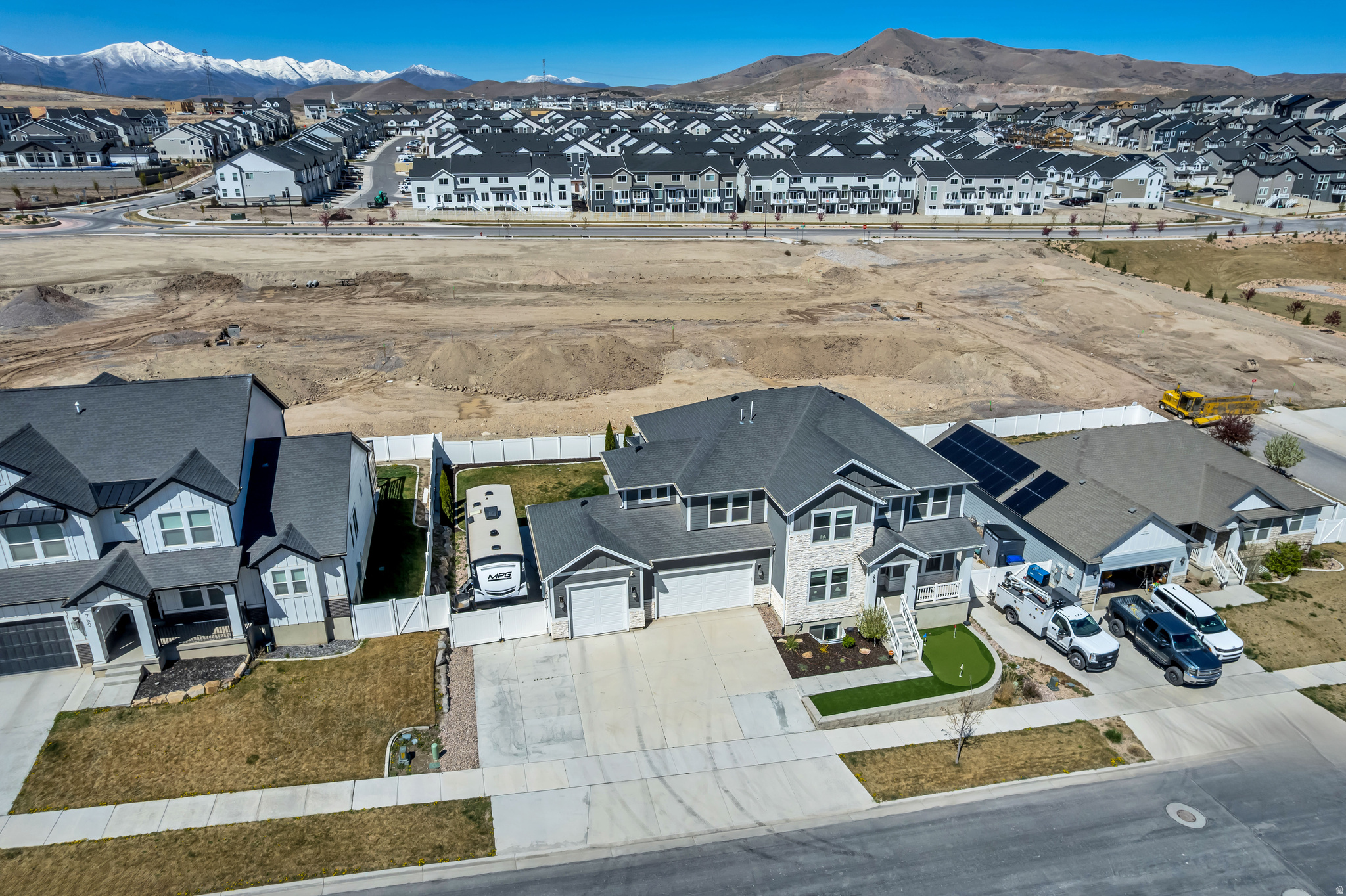 THE RIDGE - Residential