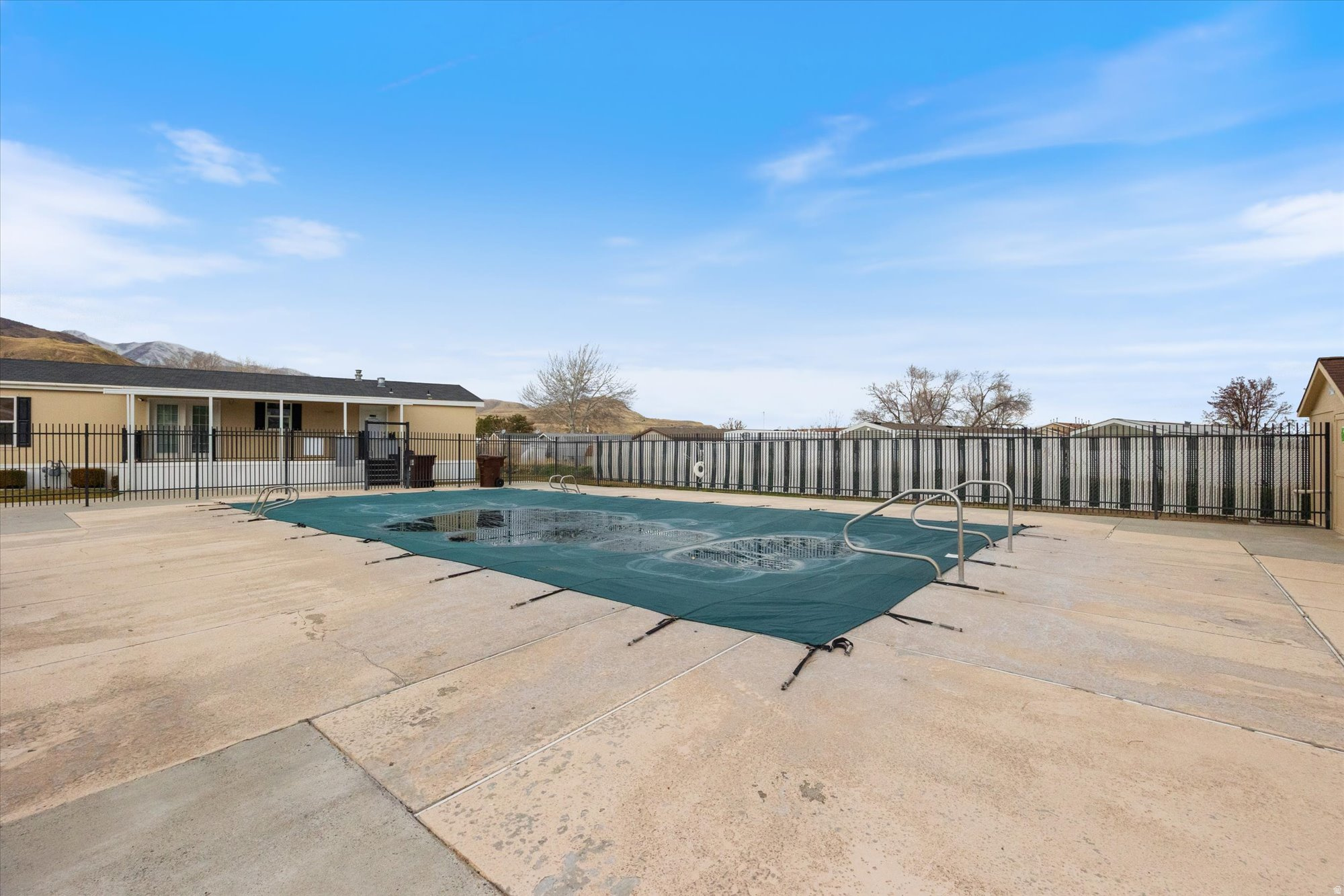 SUNSET VISTA - Residential