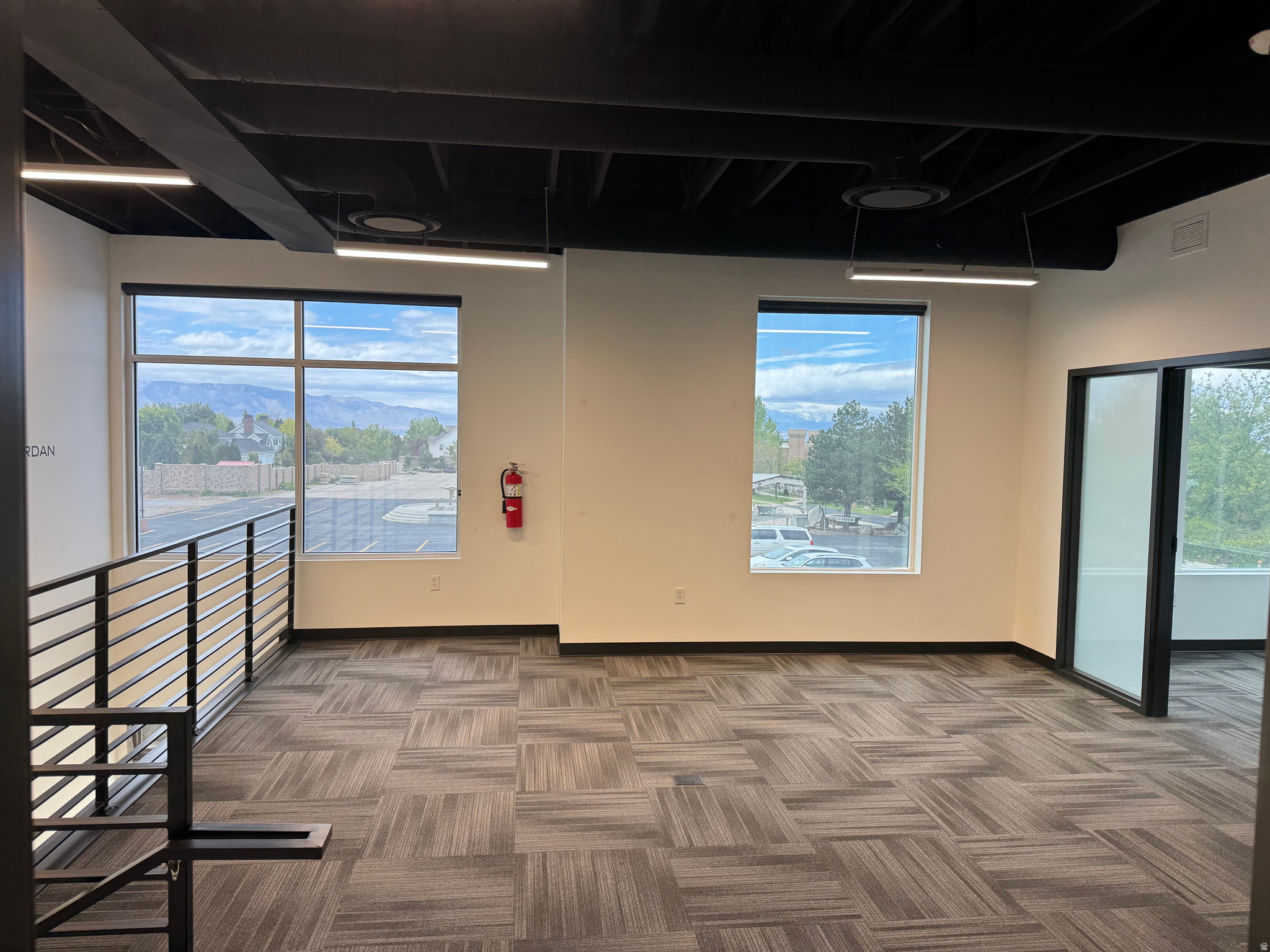 LINDON'S EDGE - Commercial Lease