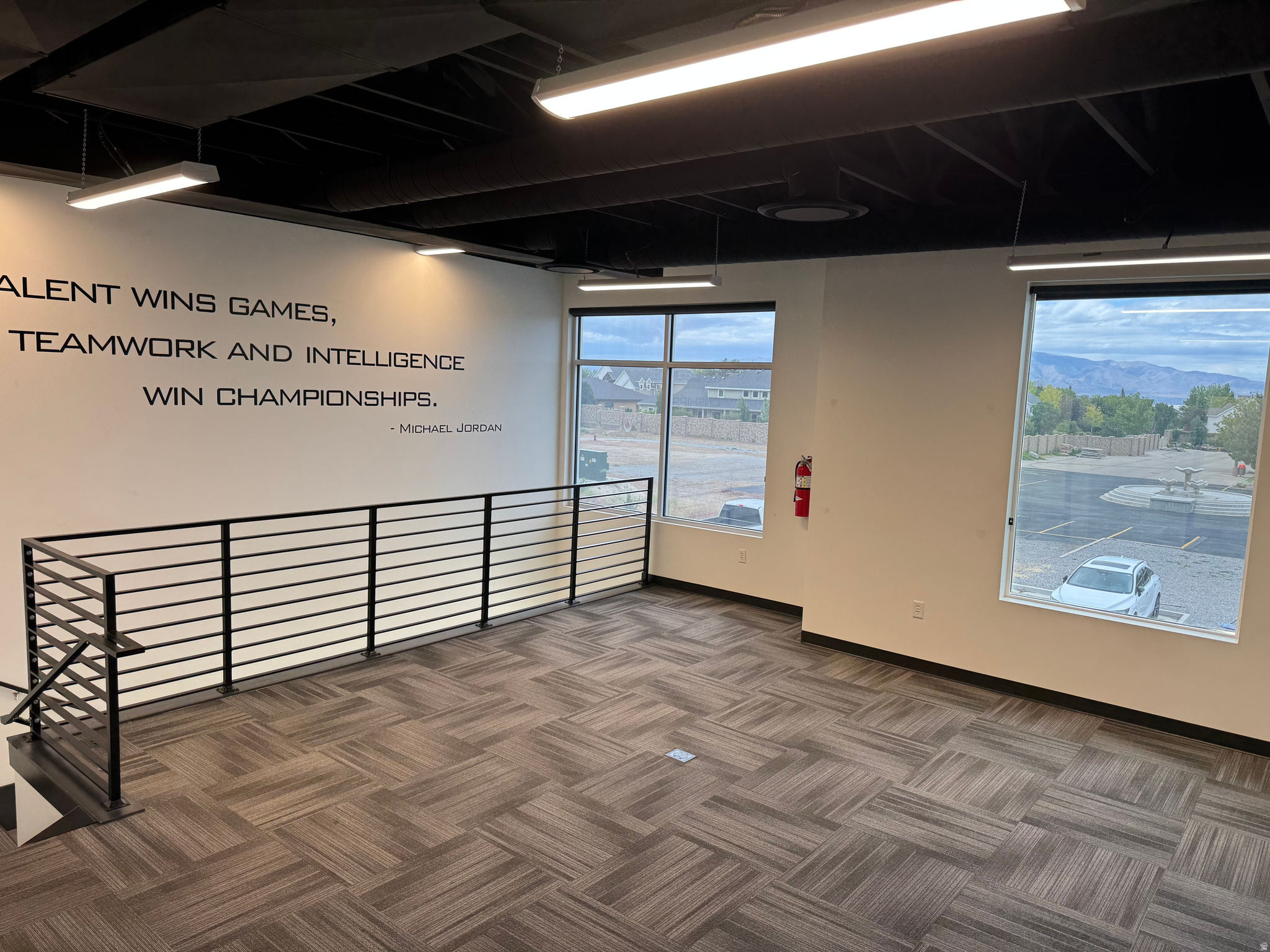 LINDON'S EDGE - Commercial Lease