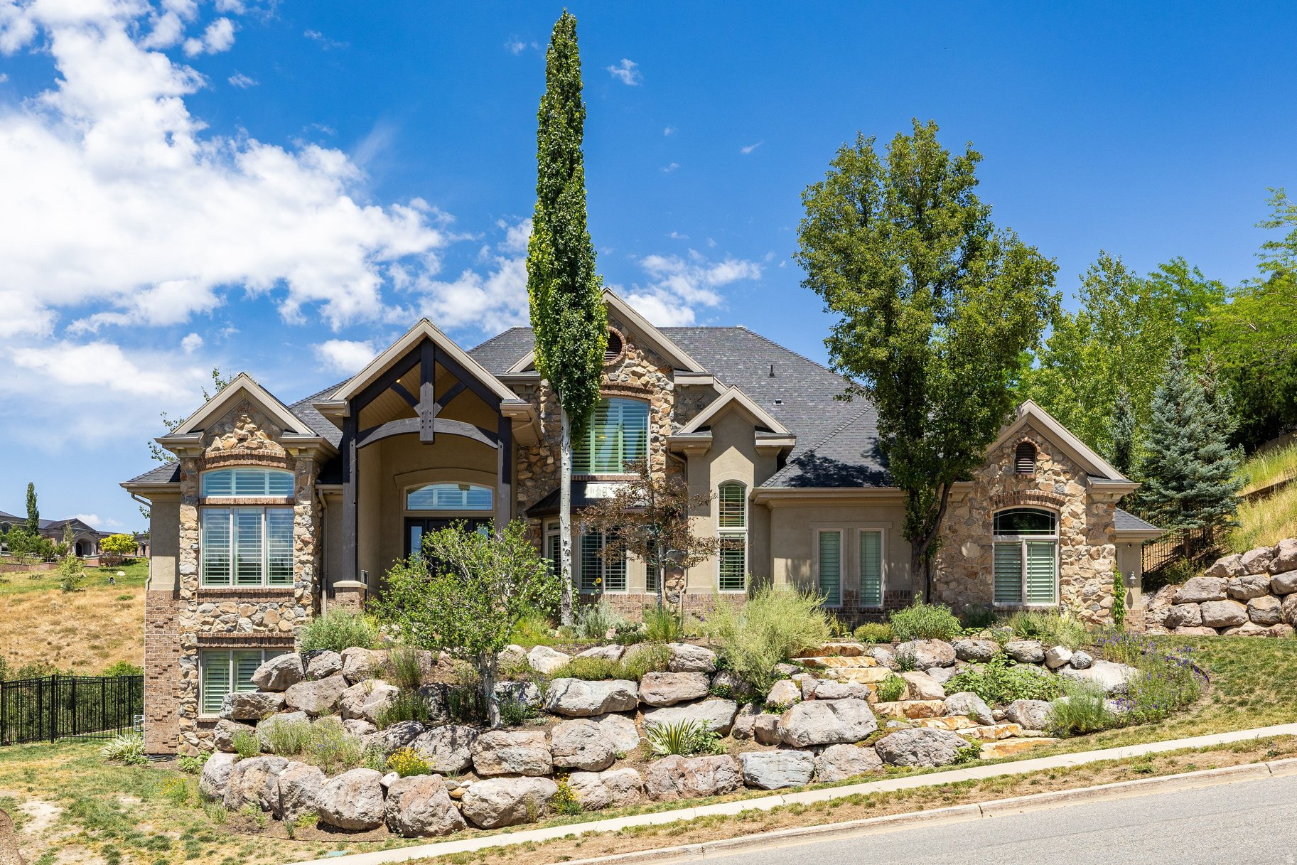 SUMMERWOOD - Residential