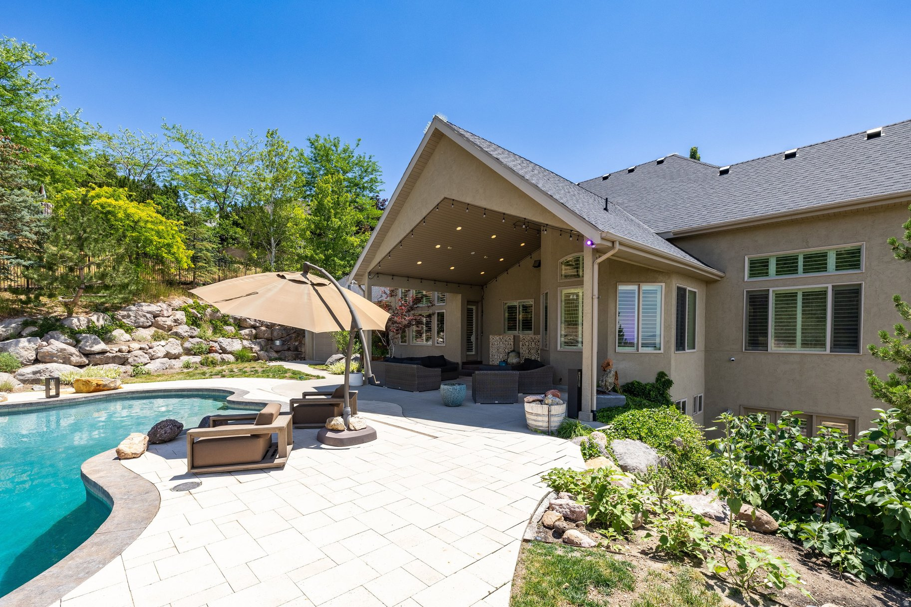 SUMMERWOOD - Residential