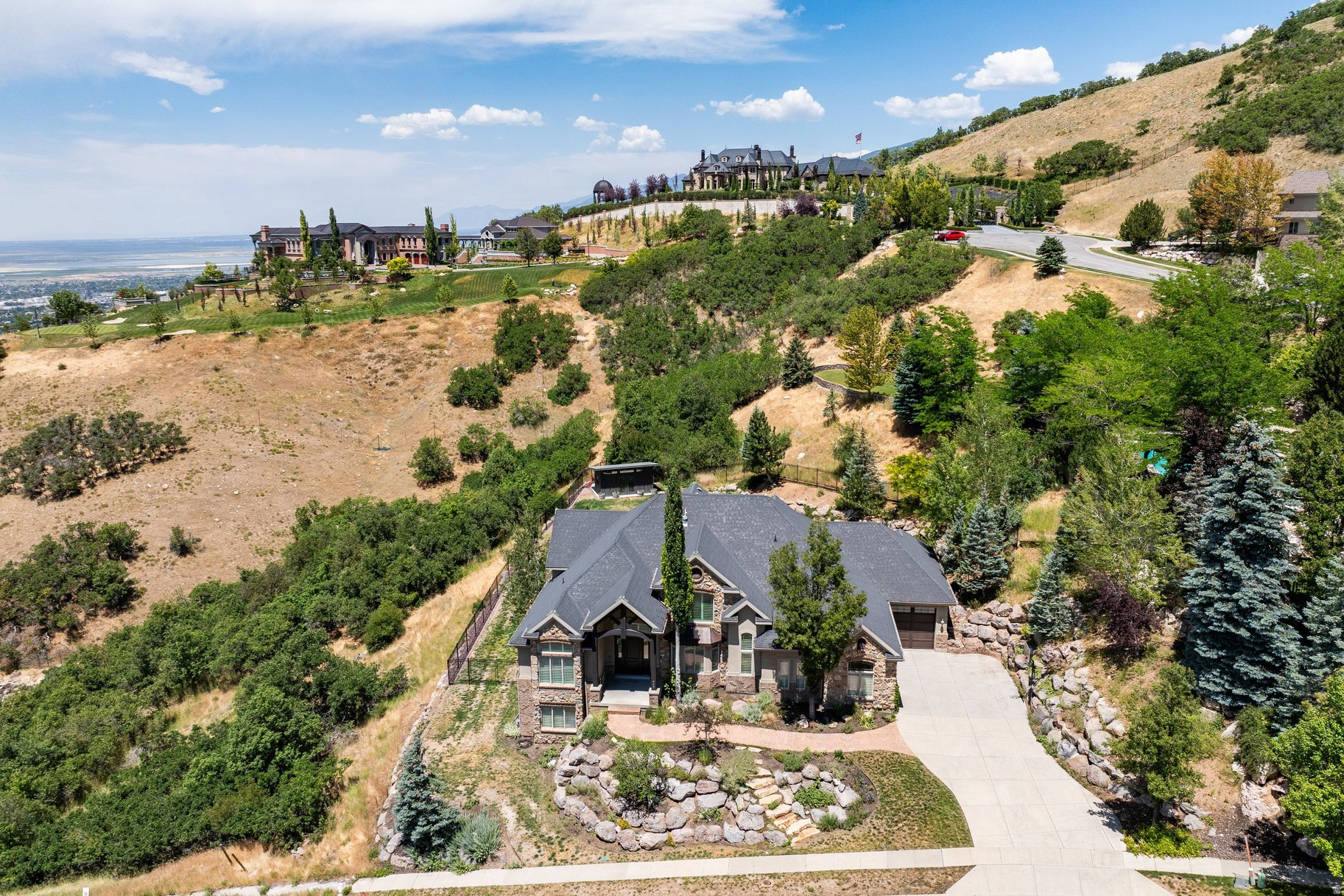 SUMMERWOOD - Residential