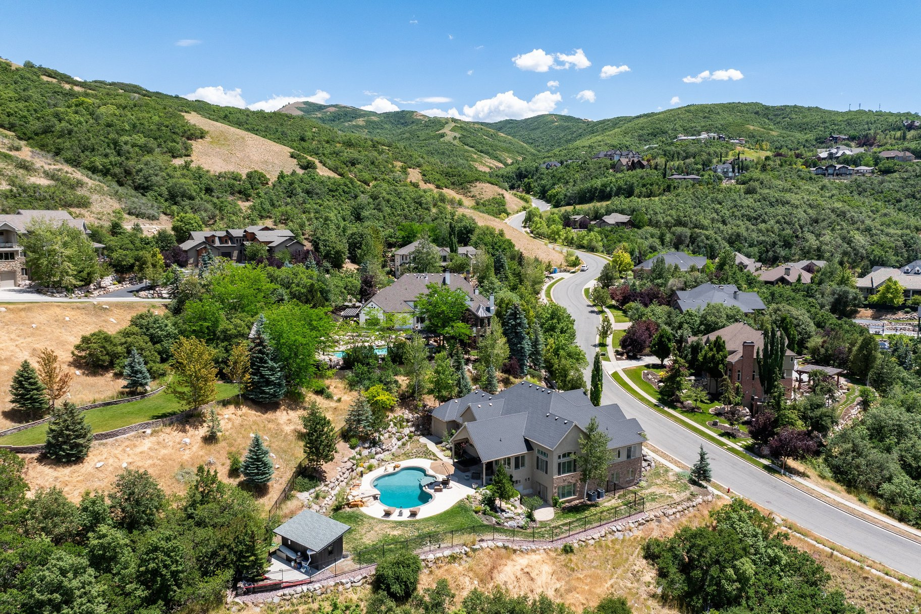SUMMERWOOD - Residential