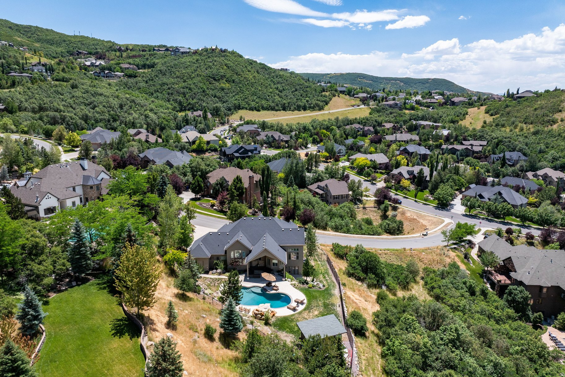 SUMMERWOOD - Residential
