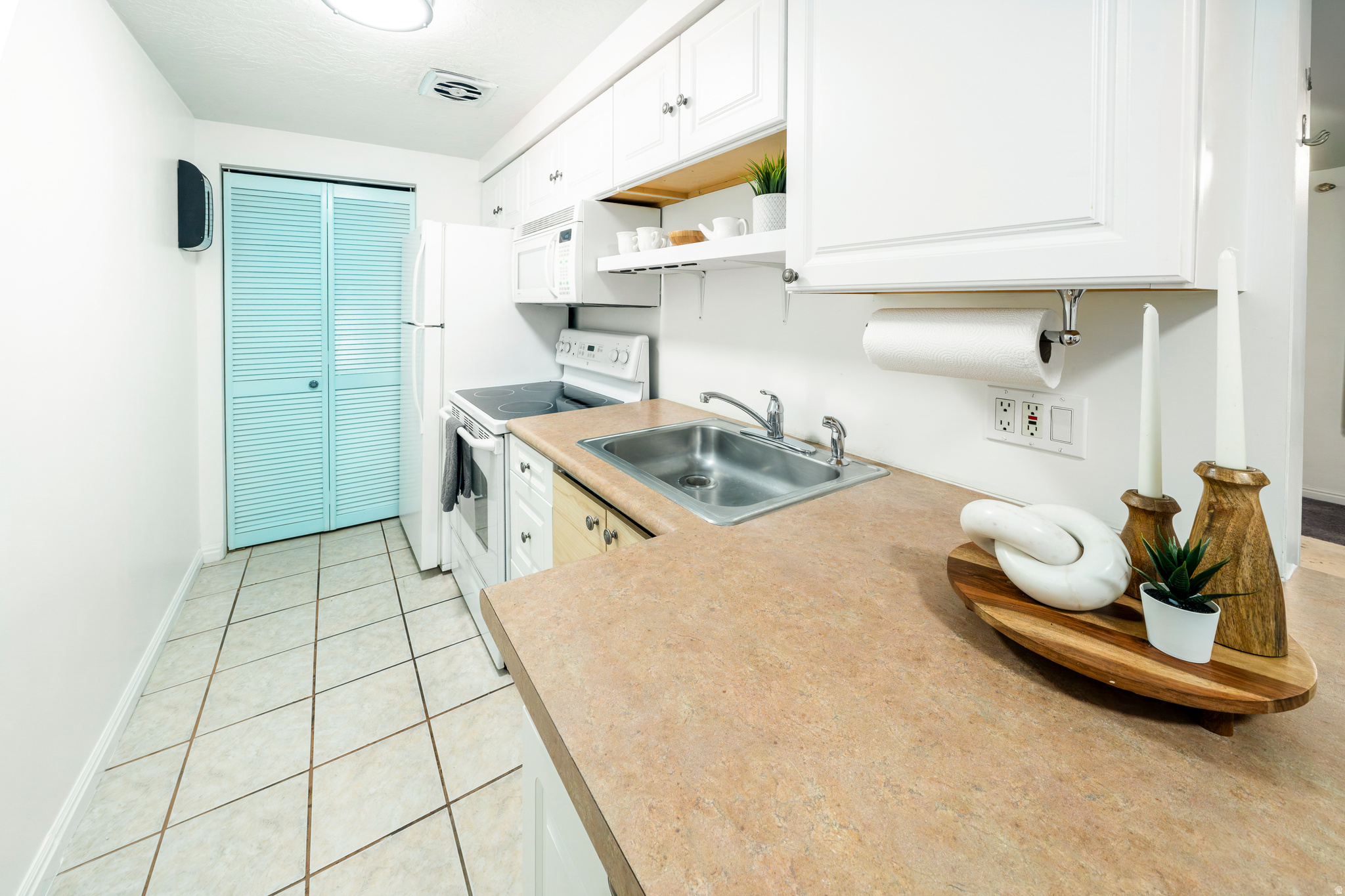 CENTRAL PARK CONDOMINIUMS - Residential