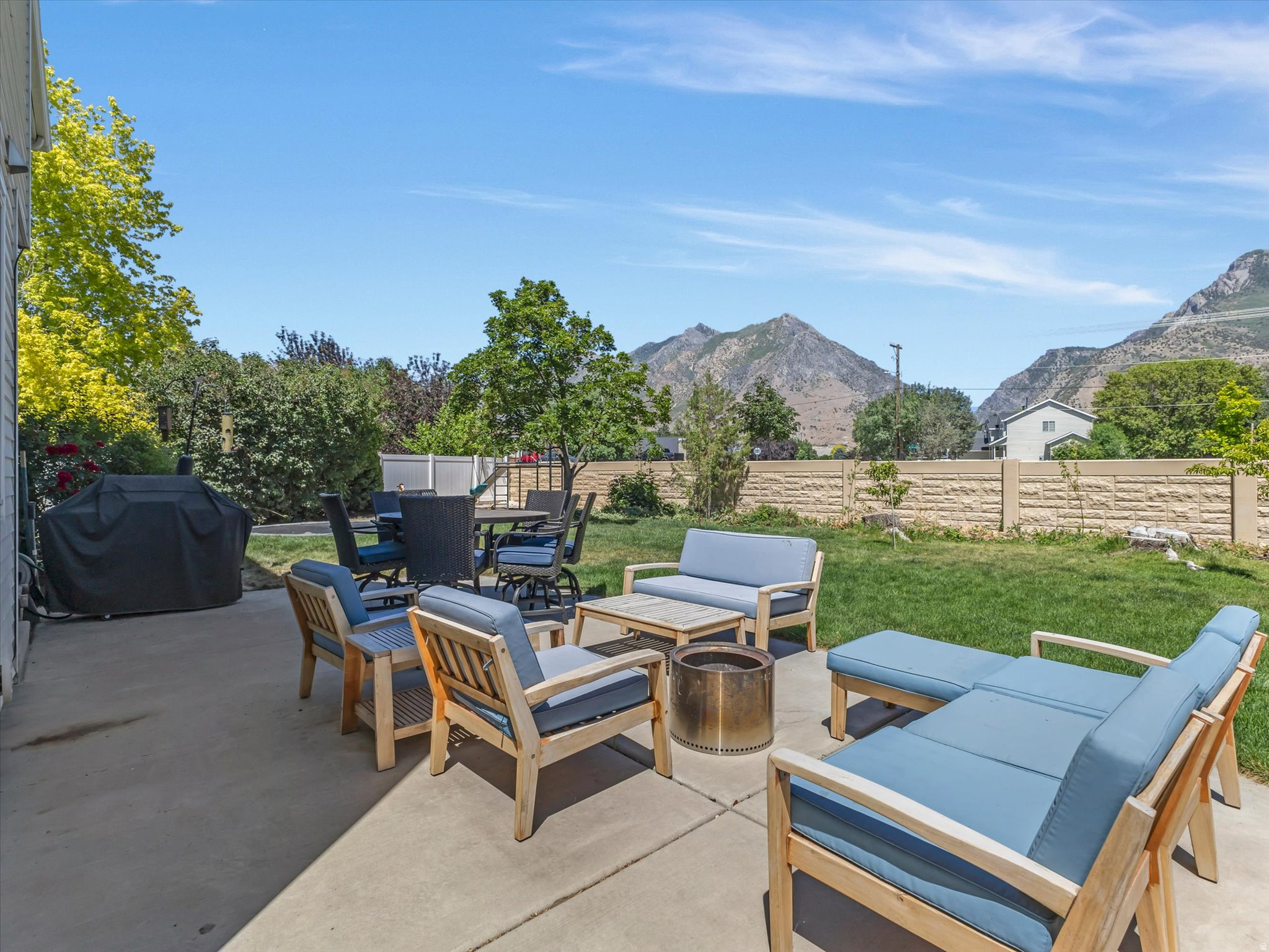 ALPINE COUNTRY - Residential