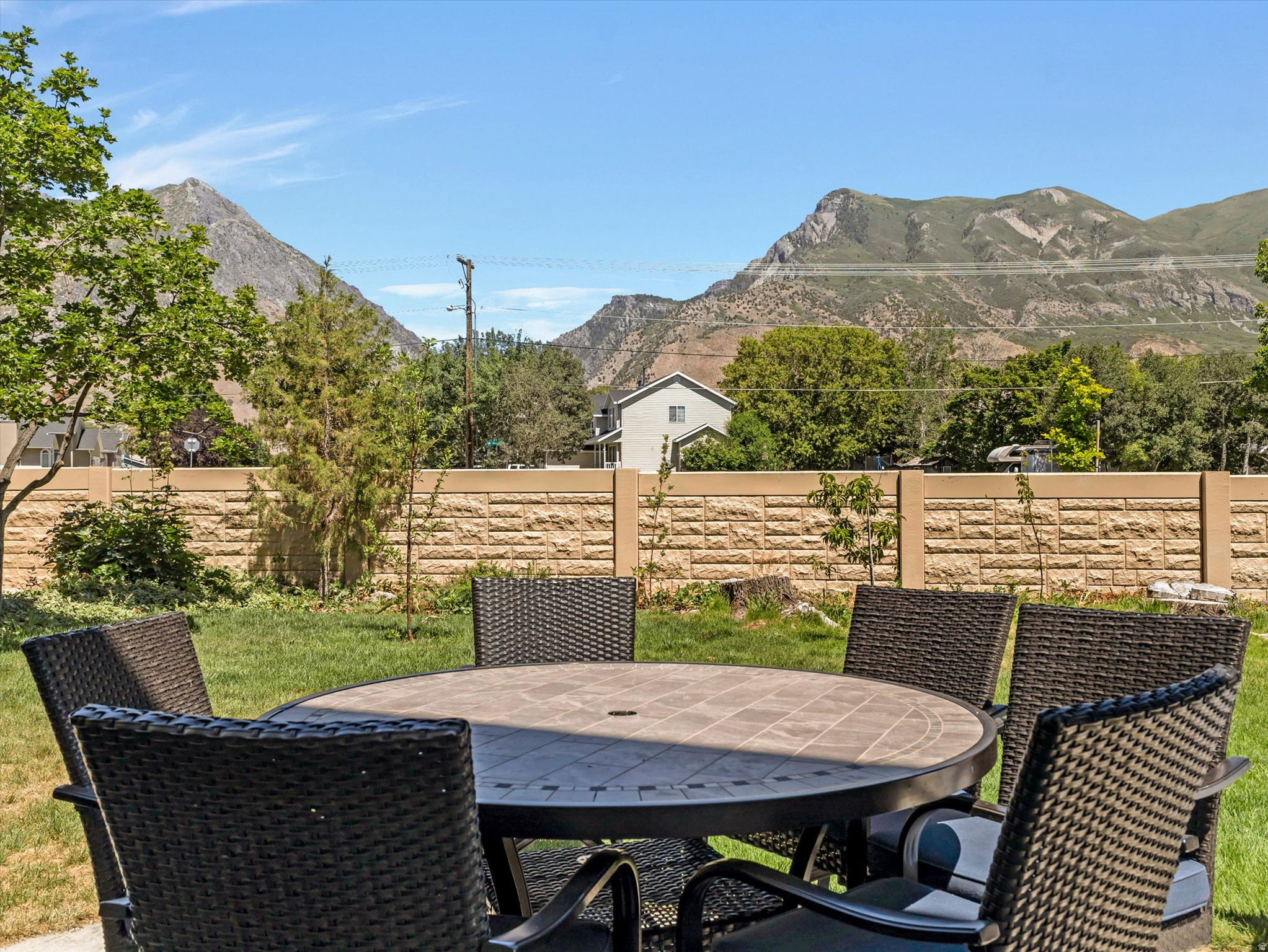 ALPINE COUNTRY - Residential