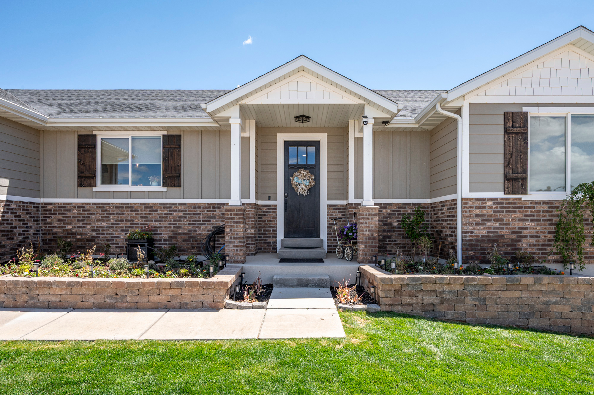 EQUESTRIAN POINTE SUBDIVISION - Residential