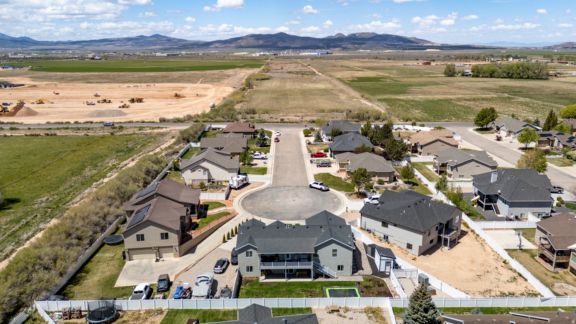 EQUESTRIAN POINTE SUBDIVISION - Residential