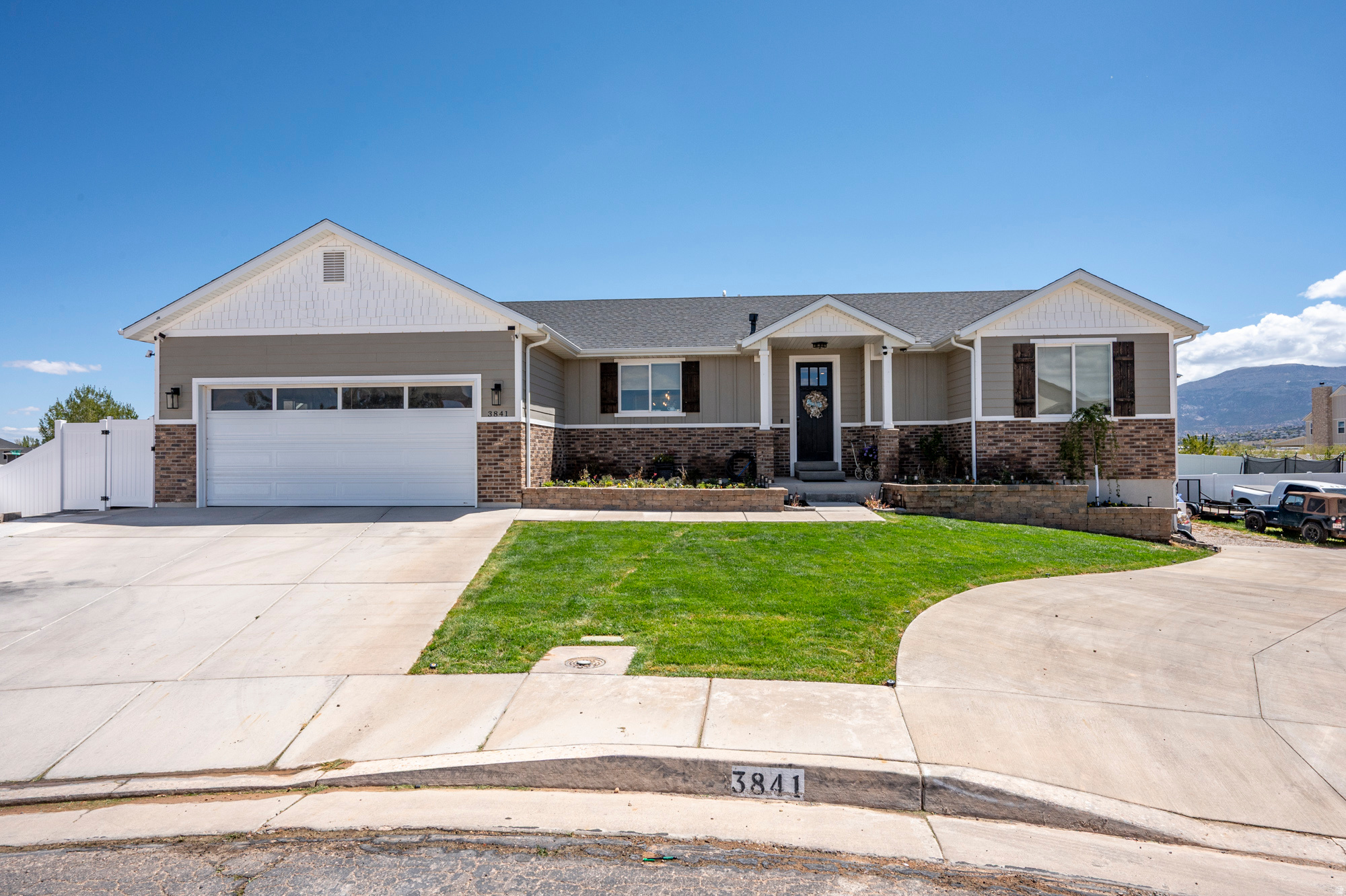 EQUESTRIAN POINTE SUBDIVISION - Residential