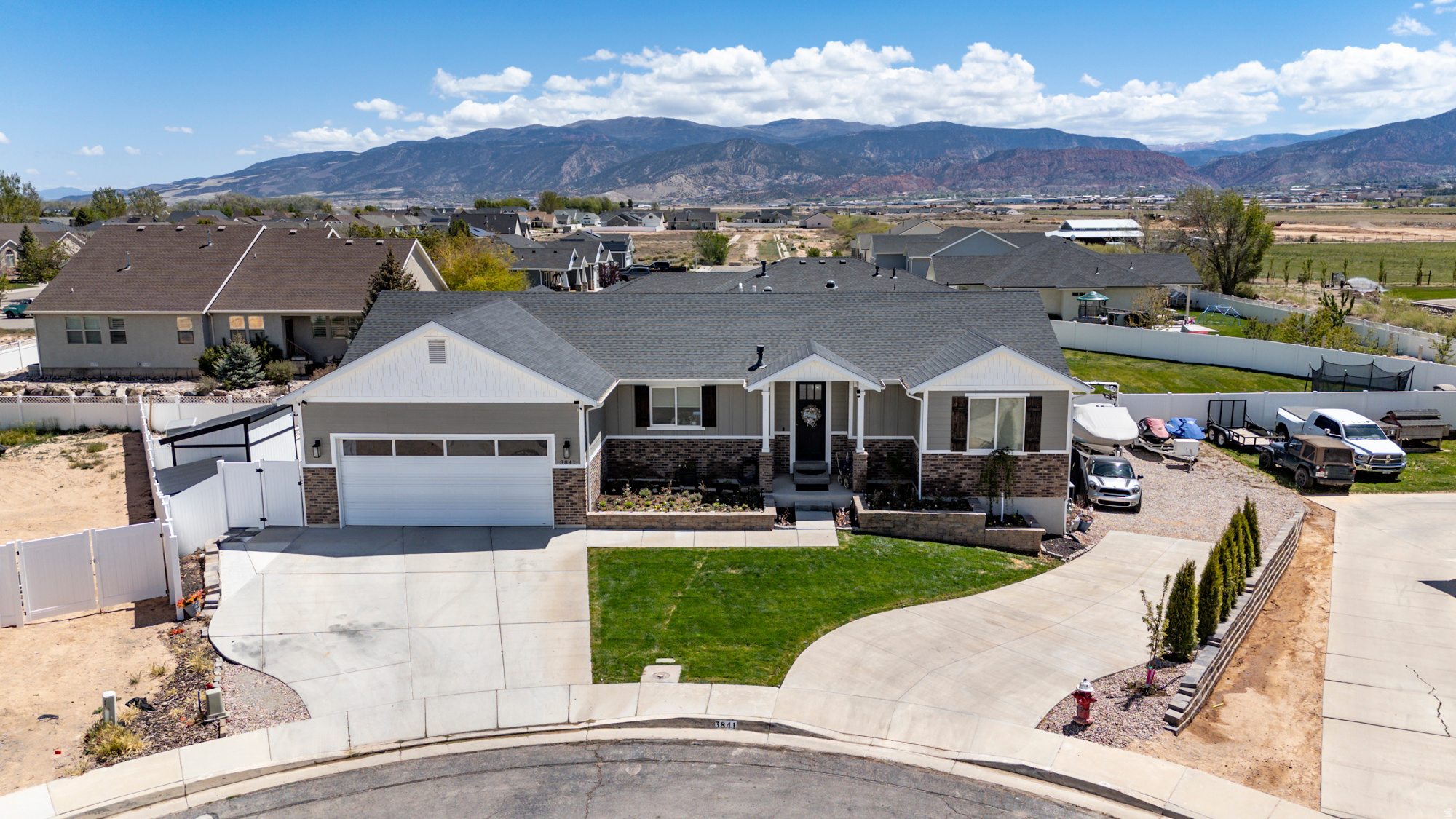 EQUESTRIAN POINTE SUBDIVISION - Residential