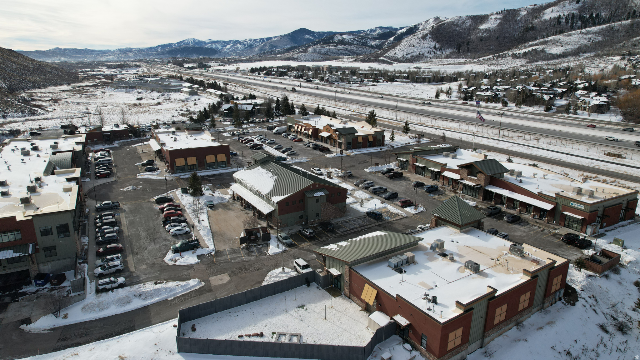 SUMMIT CENTER COMMERCE PARK SUBDIVISION - Commercial Lease