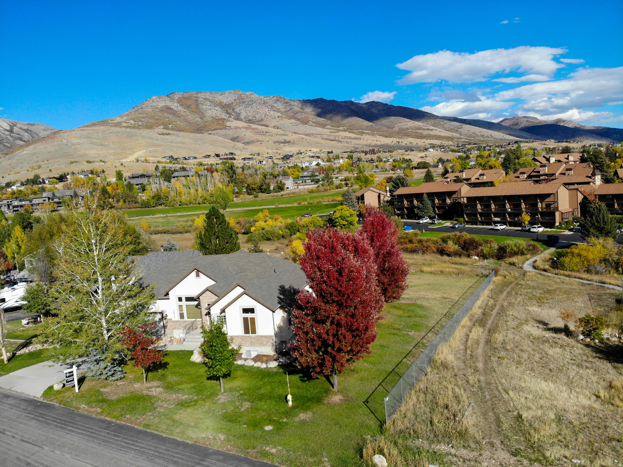 PATIO SPRINGS - Residential