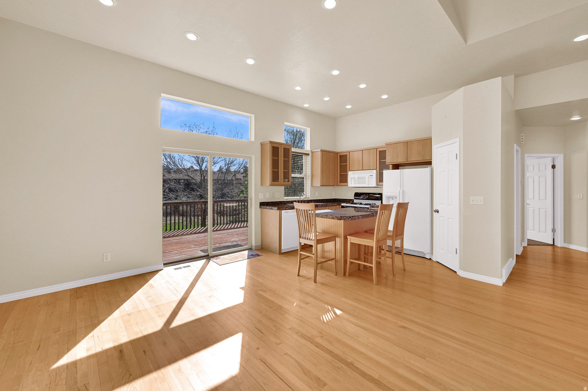 PATIO SPRINGS - Residential