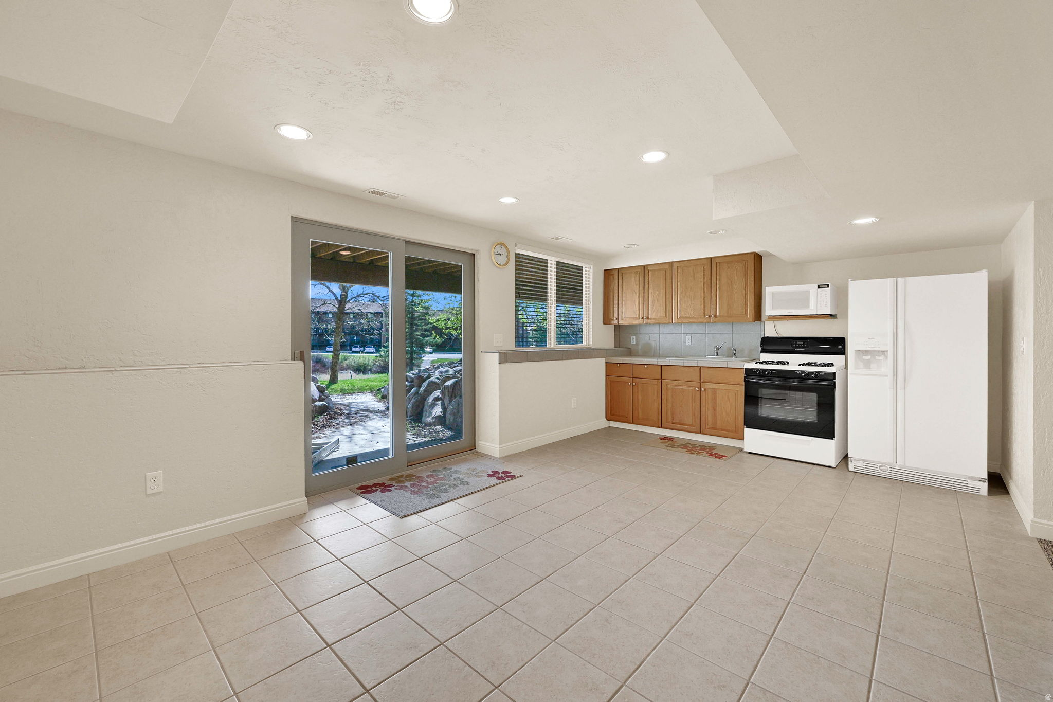 PATIO SPRINGS - Residential