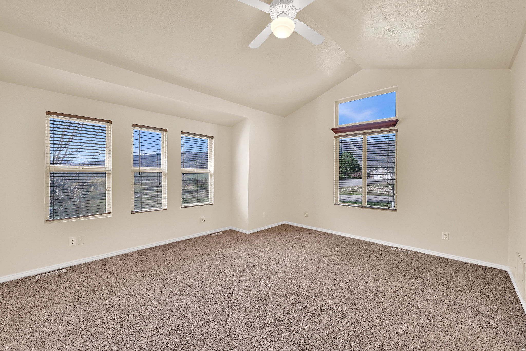 PATIO SPRINGS - Residential
