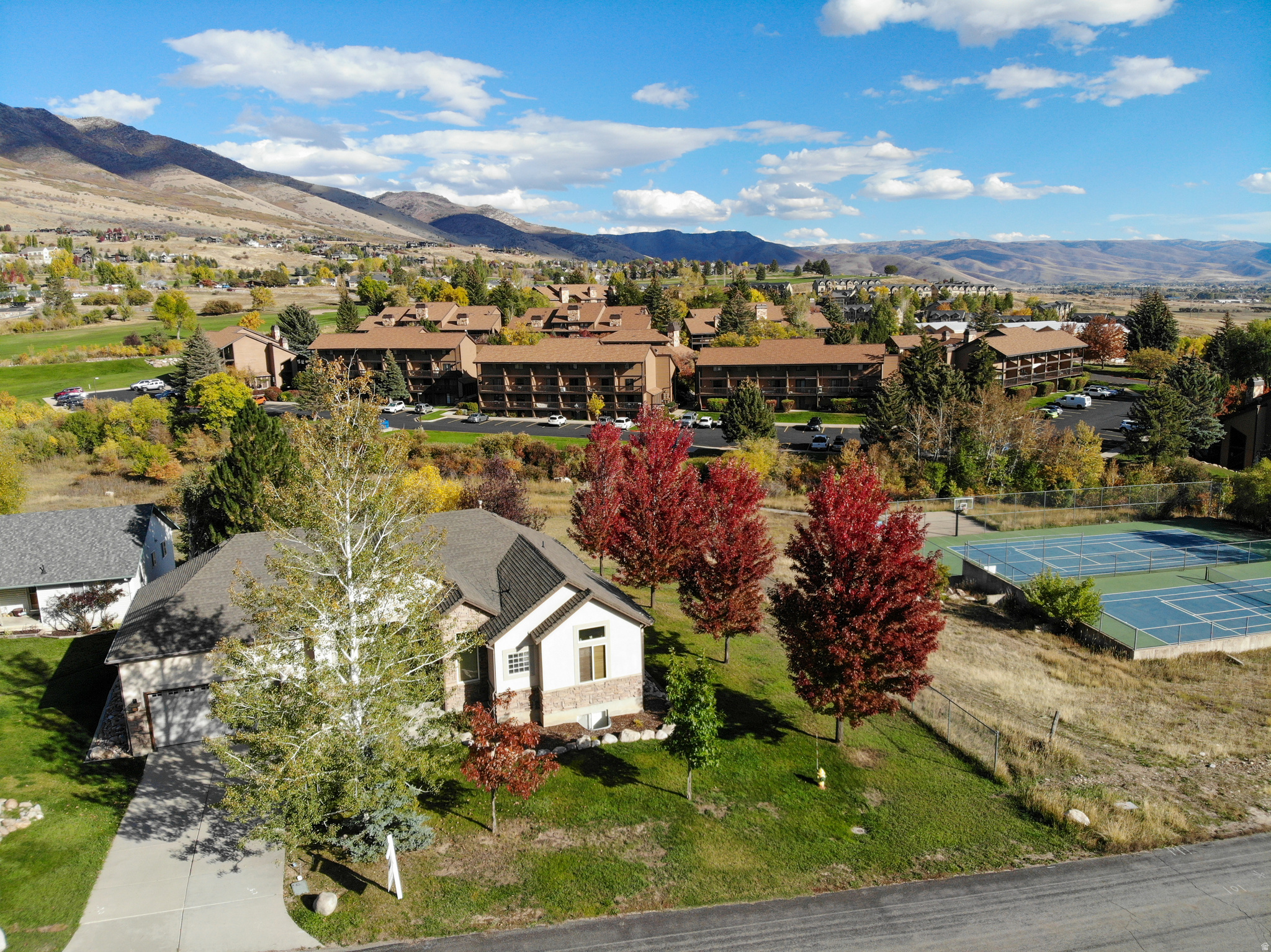 PATIO SPRINGS - Residential