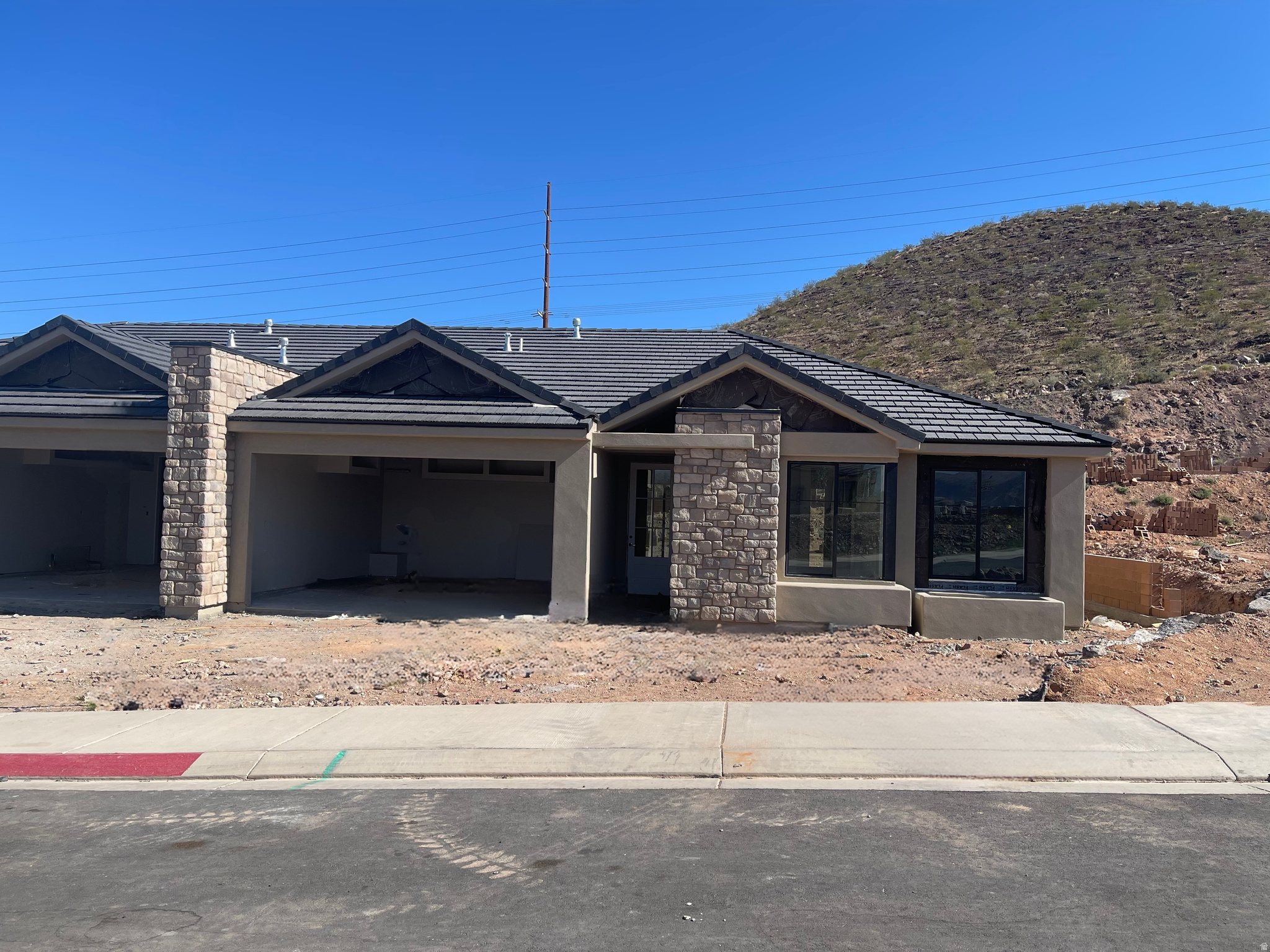 PAINTED SANDS - Residential