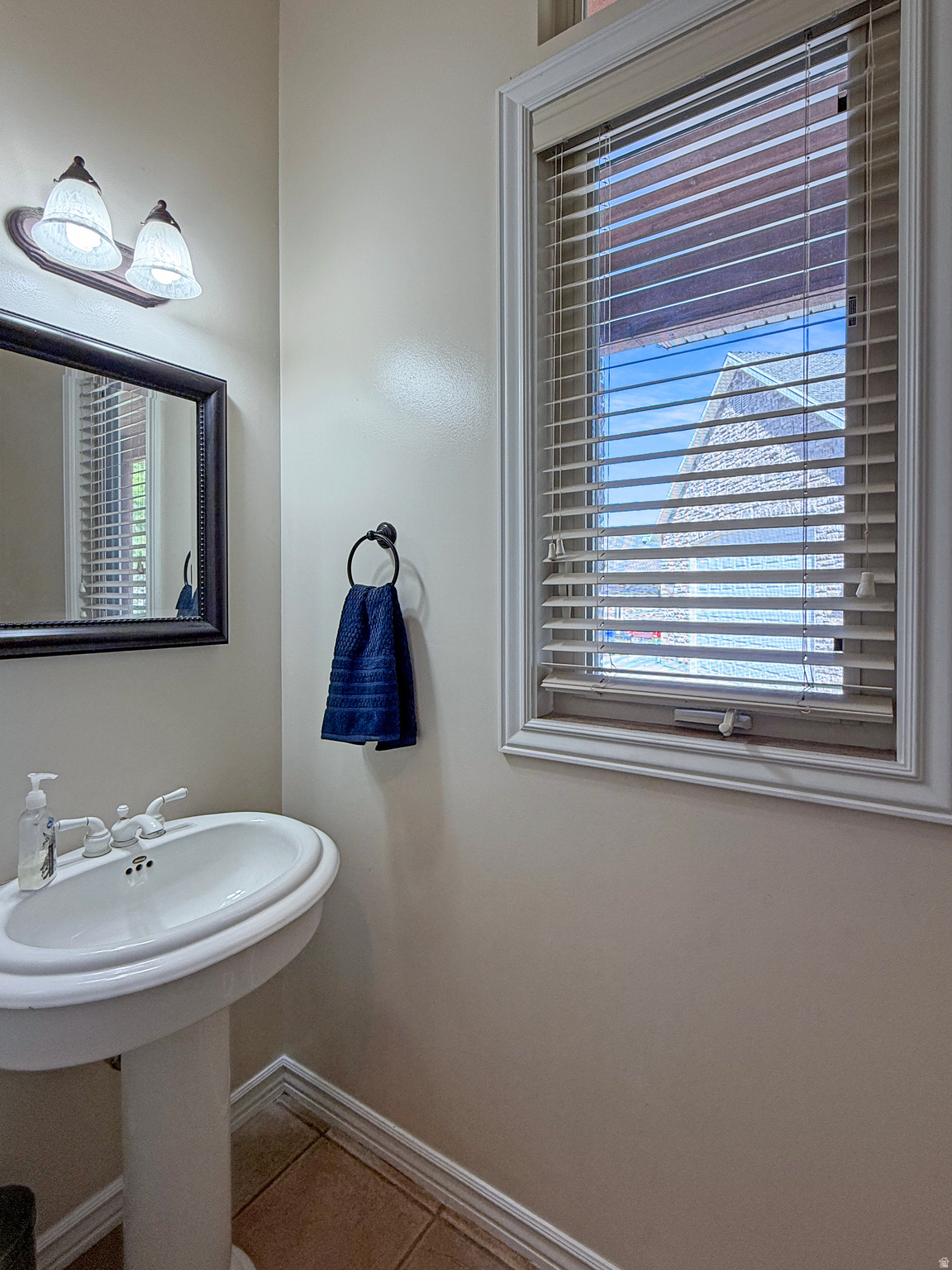 NORTH HAMPTON - Residential