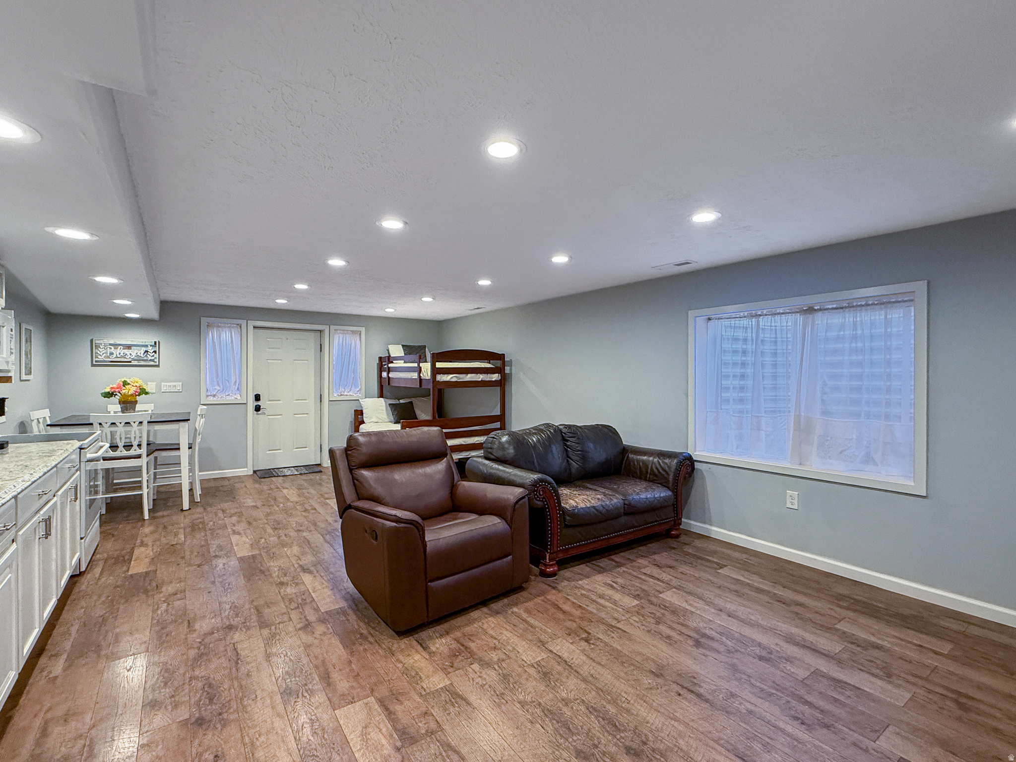 NORTH HAMPTON - Residential