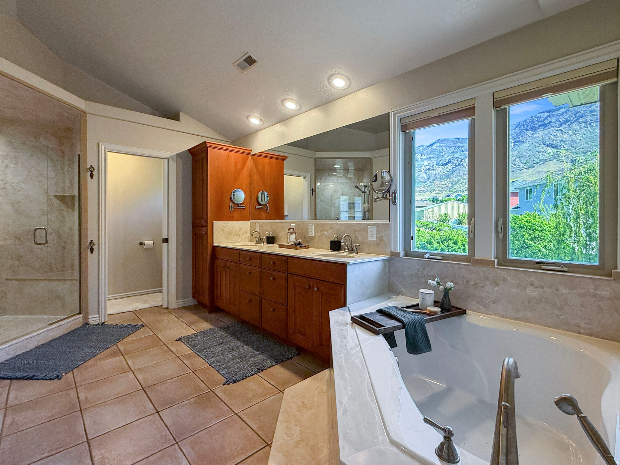 NORTH HAMPTON - Residential