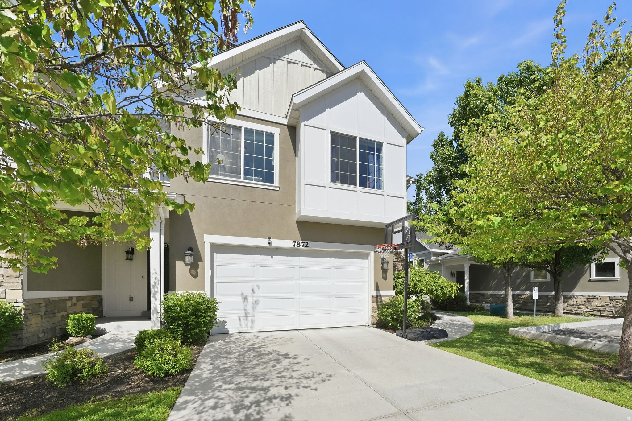 COTTAGES ON 78TH - Residential