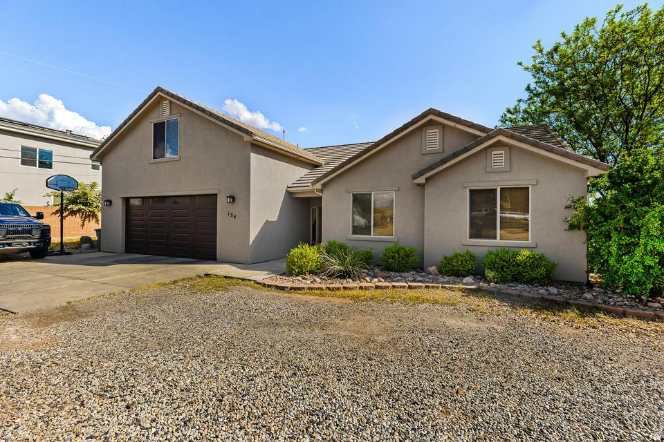 CLUFF MINOR SUBDIVISION - Residential