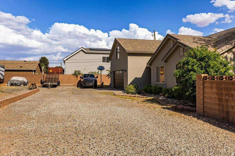 CLUFF MINOR SUBDIVISION - Residential