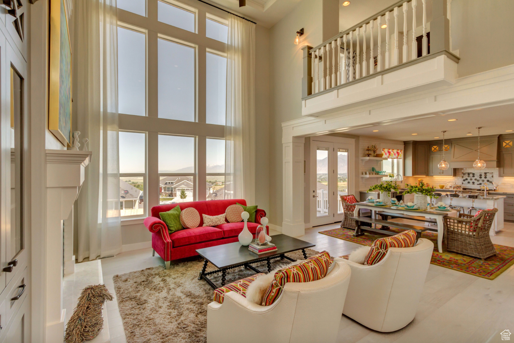 BROAD HOLLOW - Residential