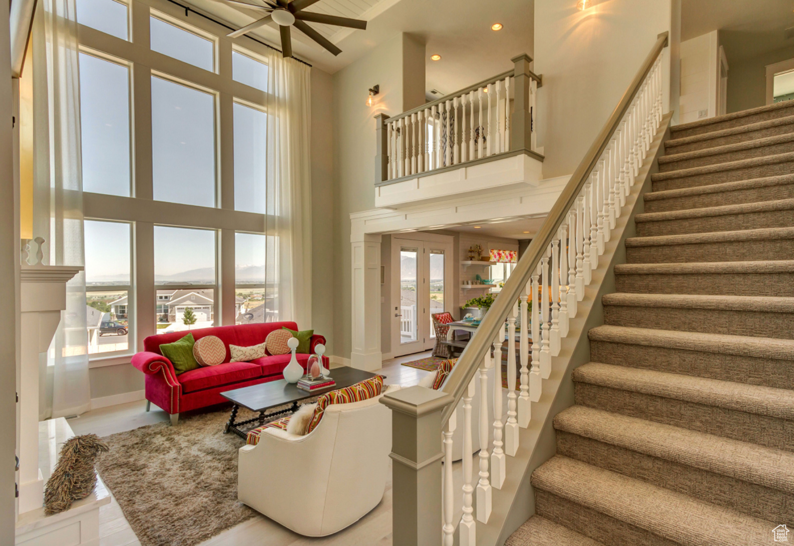 BROAD HOLLOW - Residential