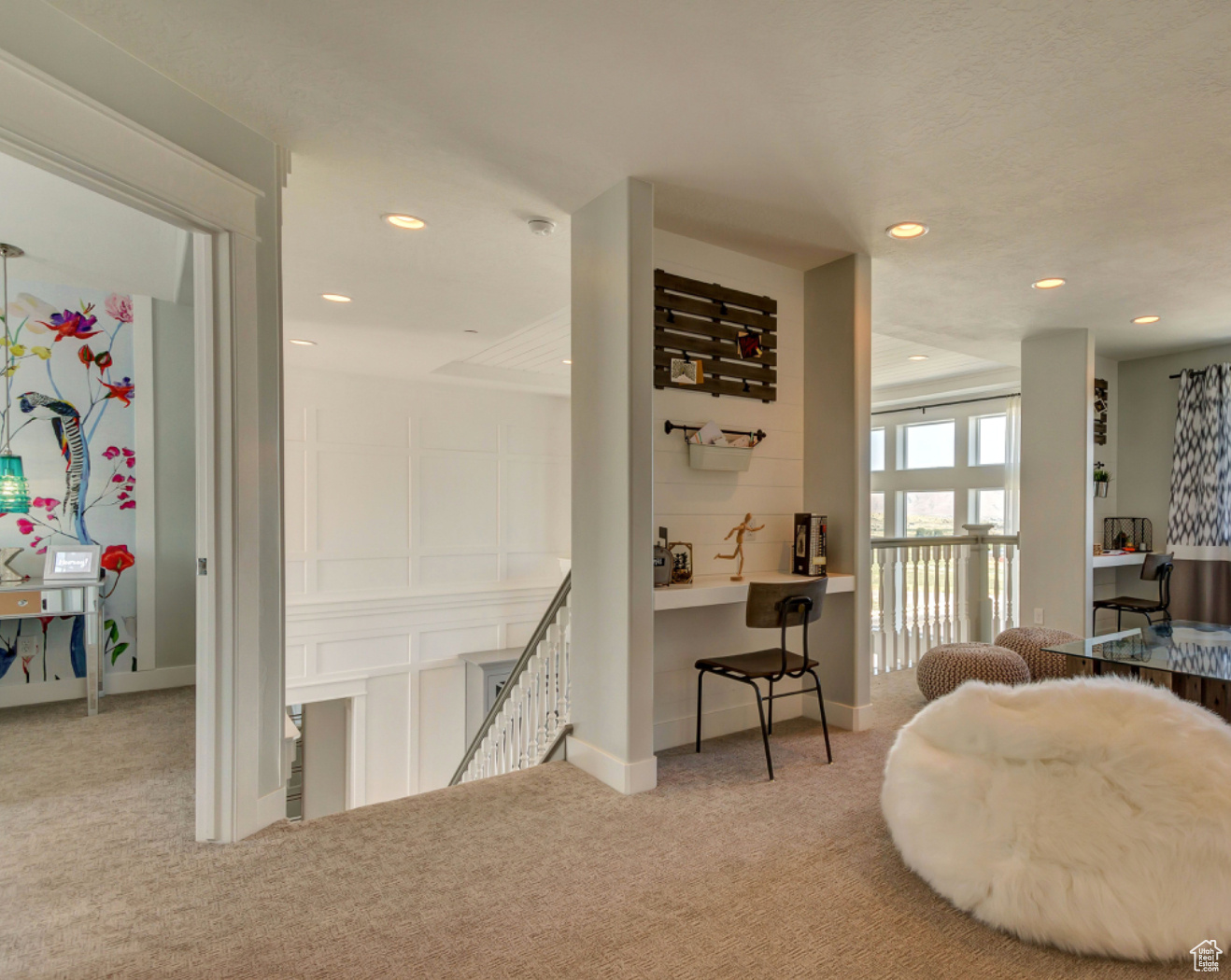 BROAD HOLLOW - Residential