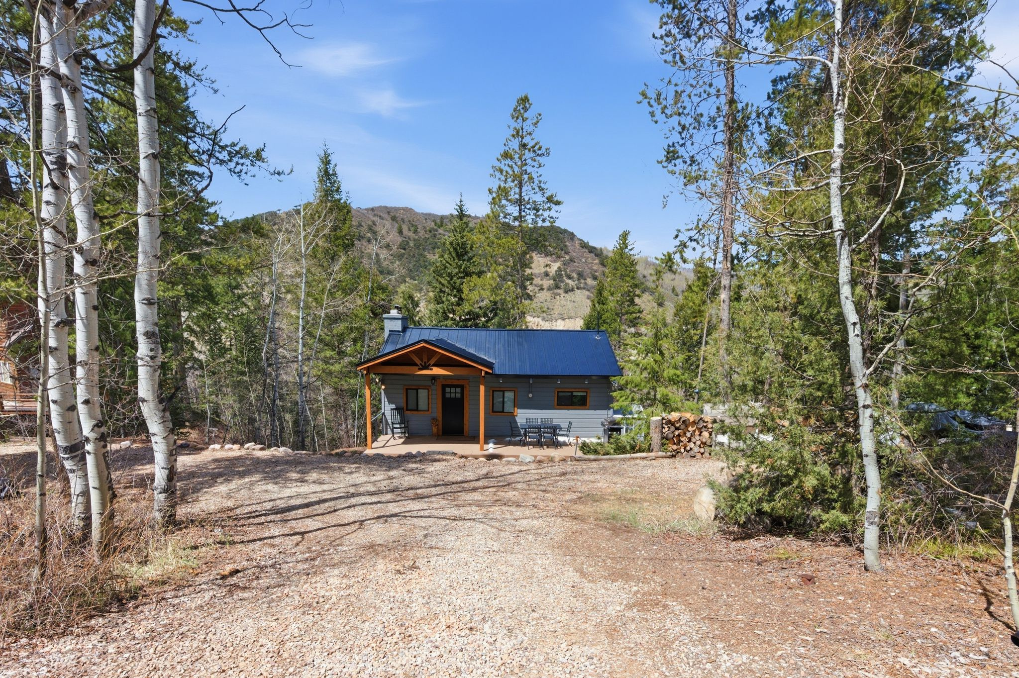 HIDDEN LAKE - Residential