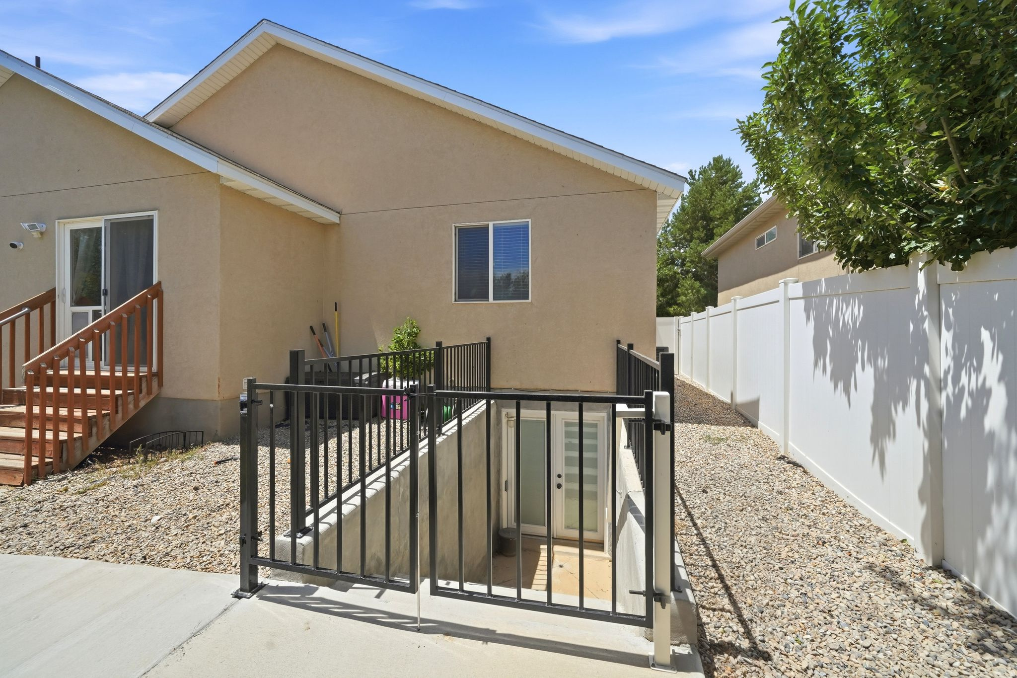 WESTERN SPRINGS - Residential