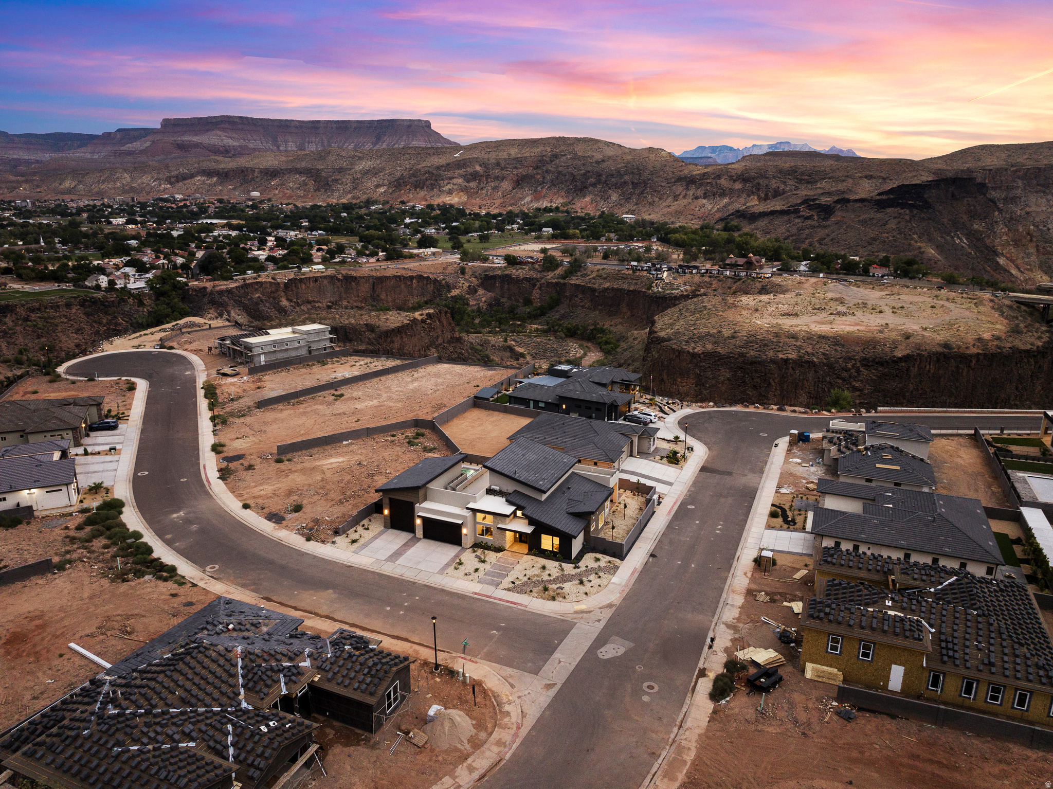 FALCON RIDGE PH 4 - Residential