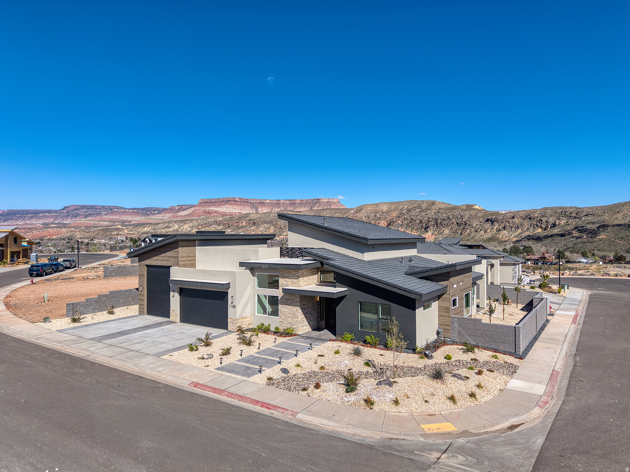 FALCON RIDGE PH 4 - Residential