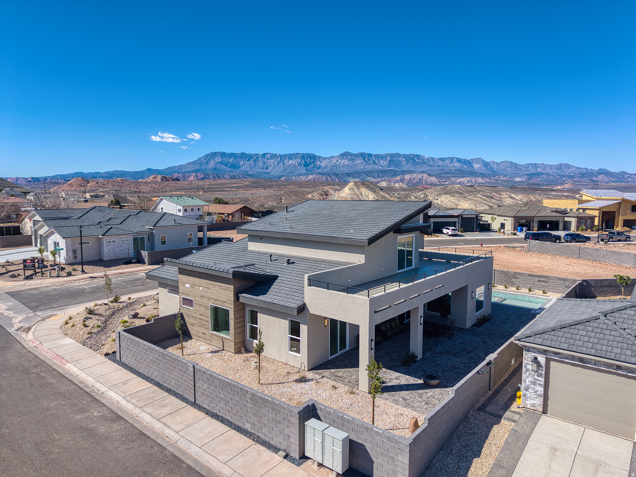 FALCON RIDGE PH 4 - Residential