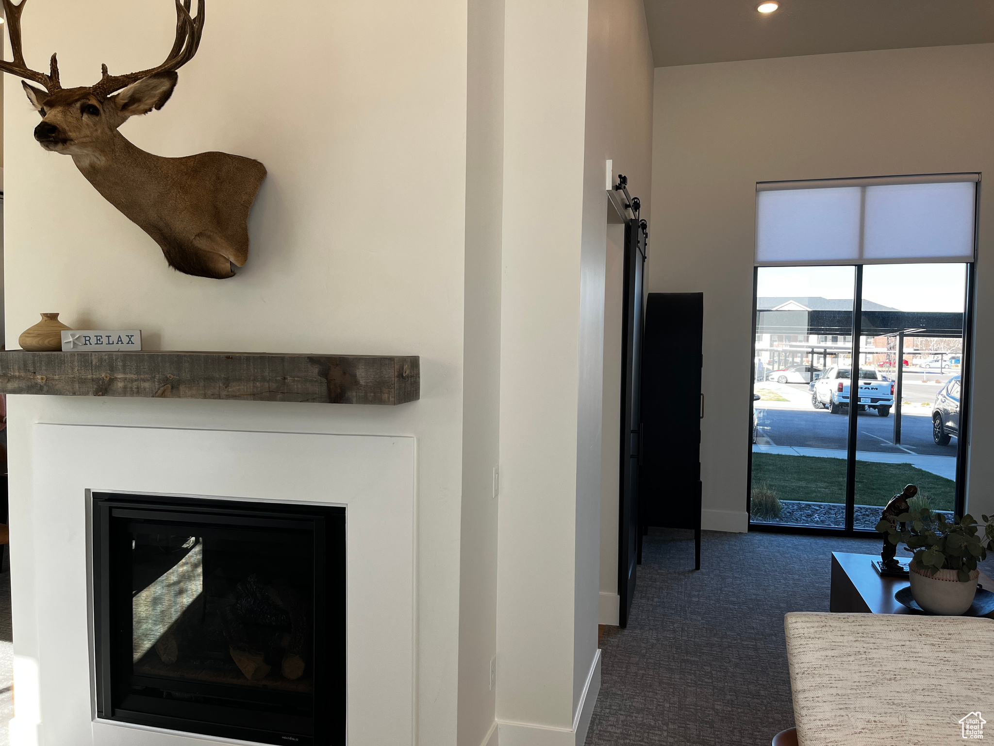 FOXRIDGE - Commercial Sale
