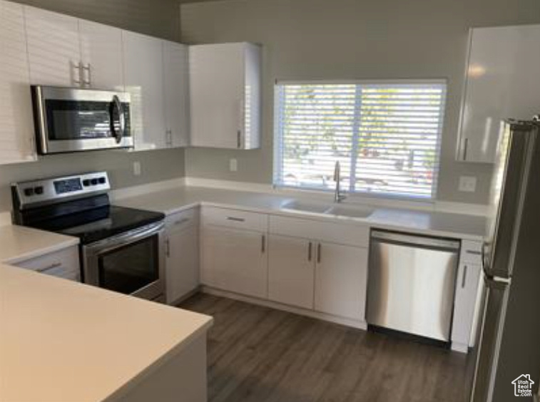 FOXRIDGE - Commercial Sale