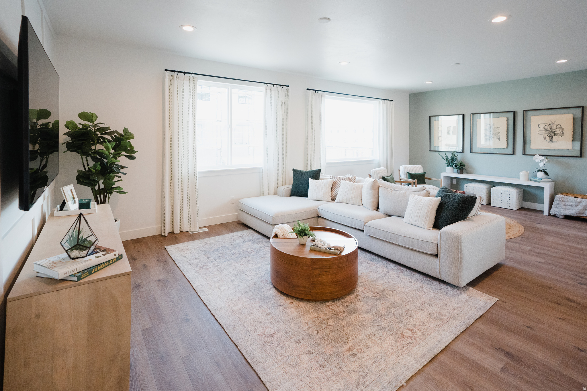 LAKESHORE LANDING - Residential
