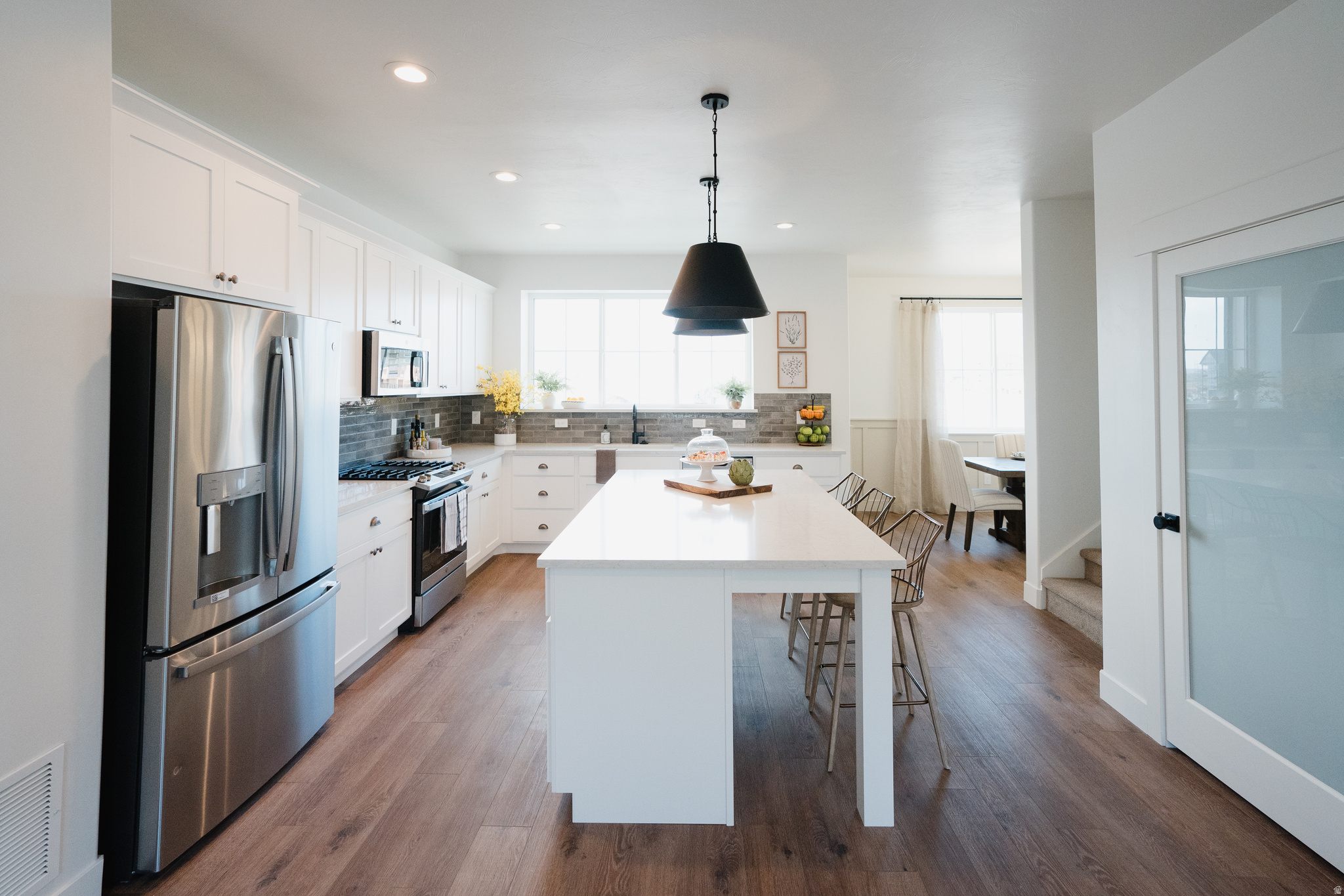 LAKESHORE LANDING - Residential