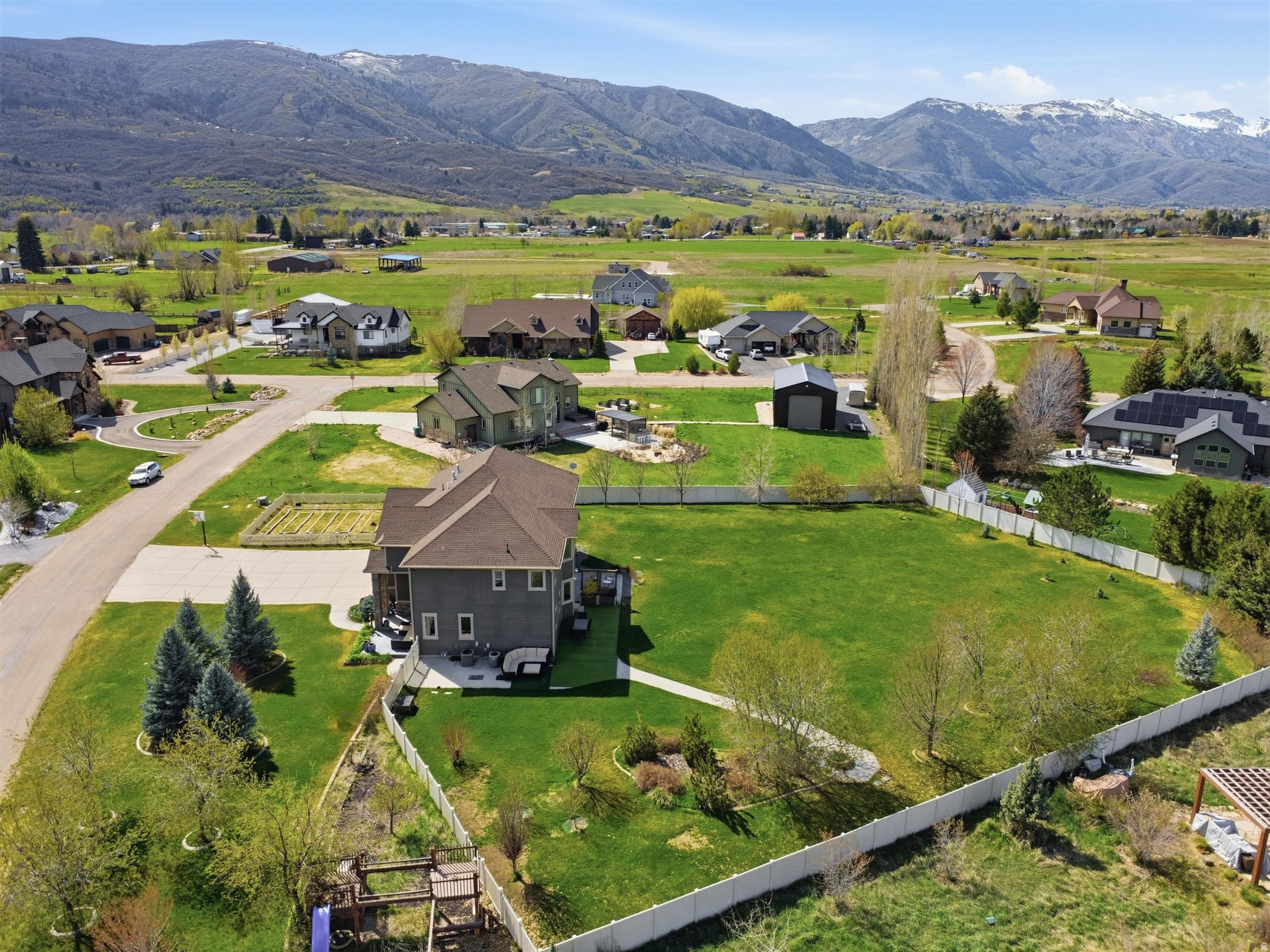 EDEN ACRES - Residential